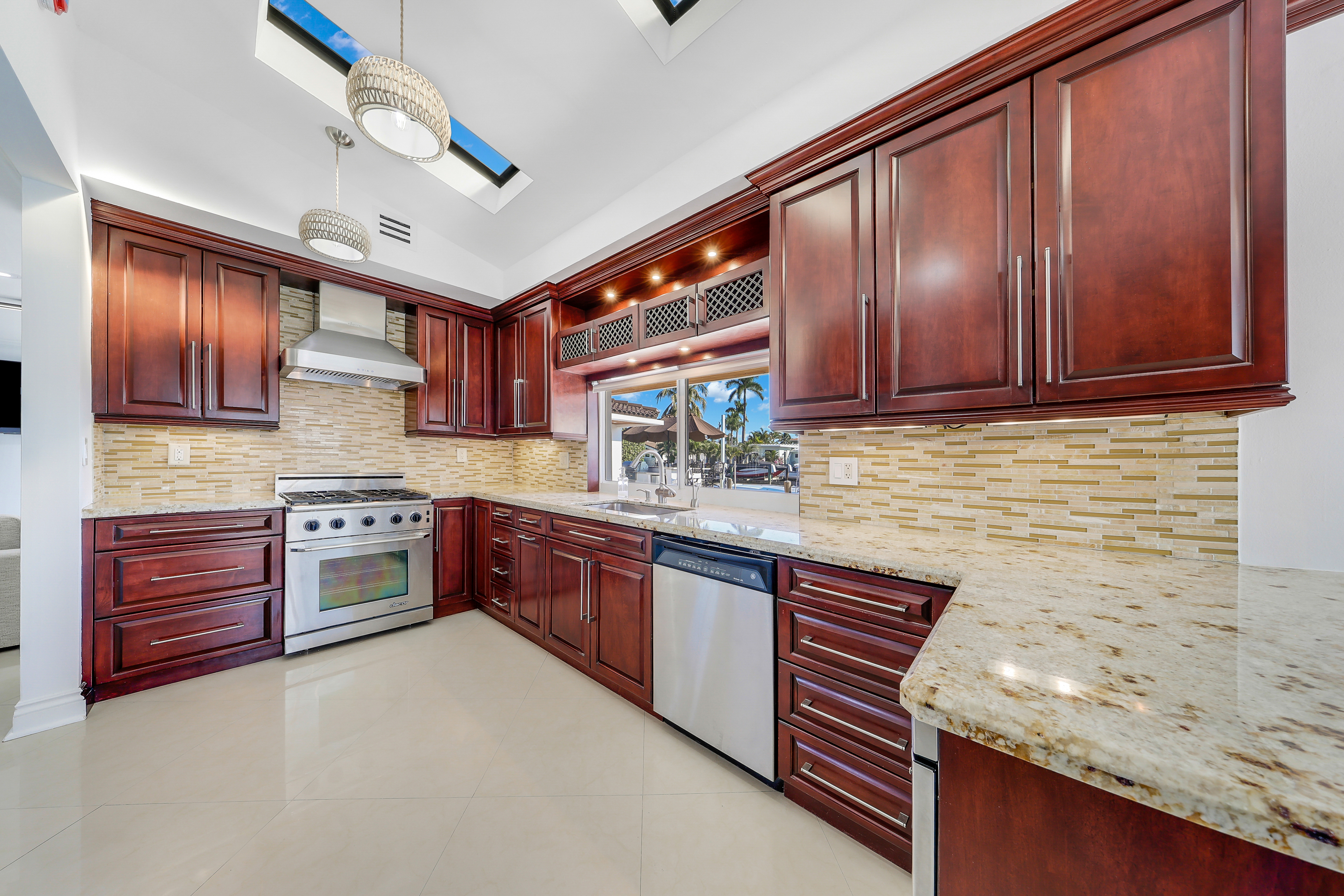 800 SE 3rd Terrace Pompano Beach FL 33060