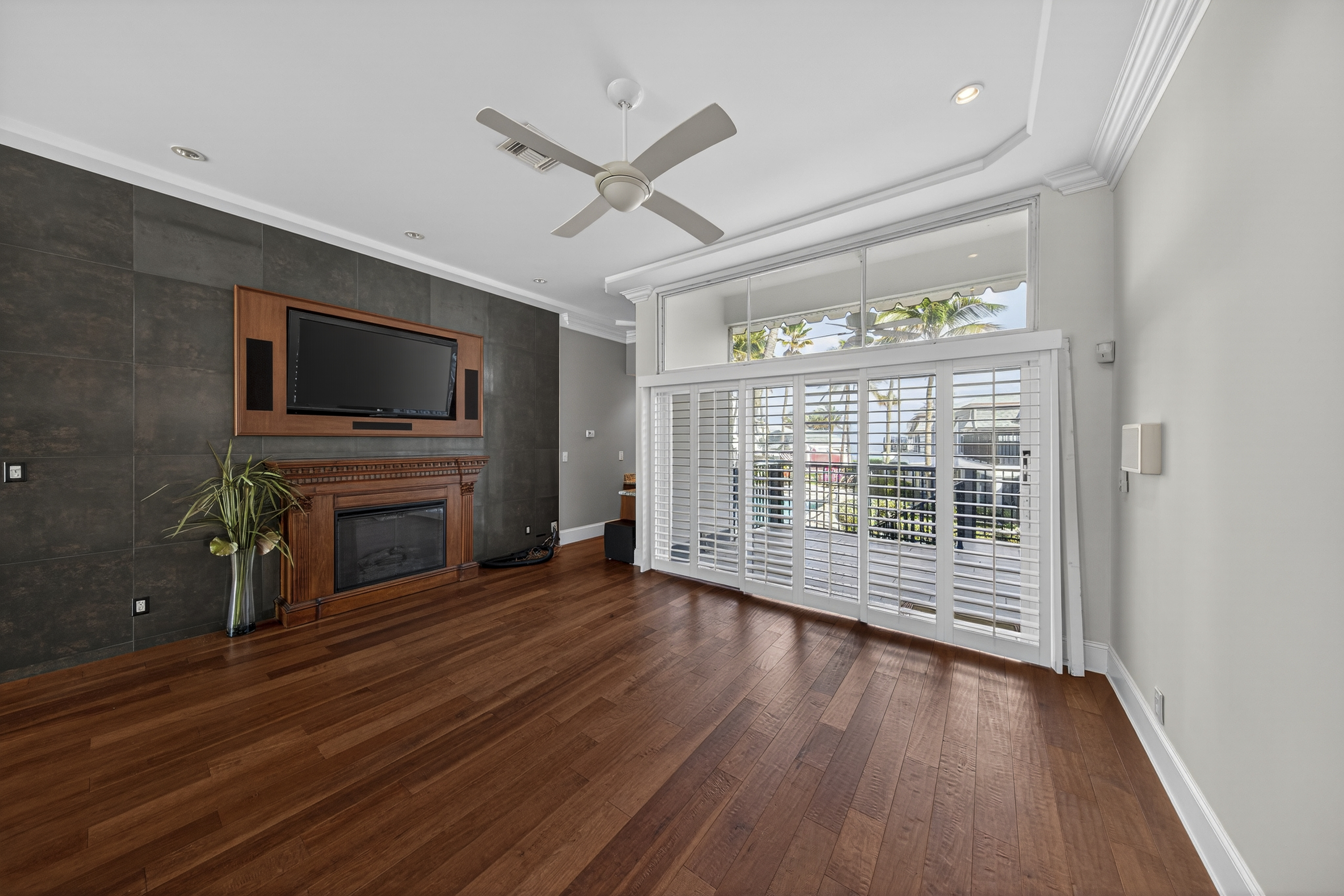 1194 Hillsboro Mile Hillsboro Beach FL 33062