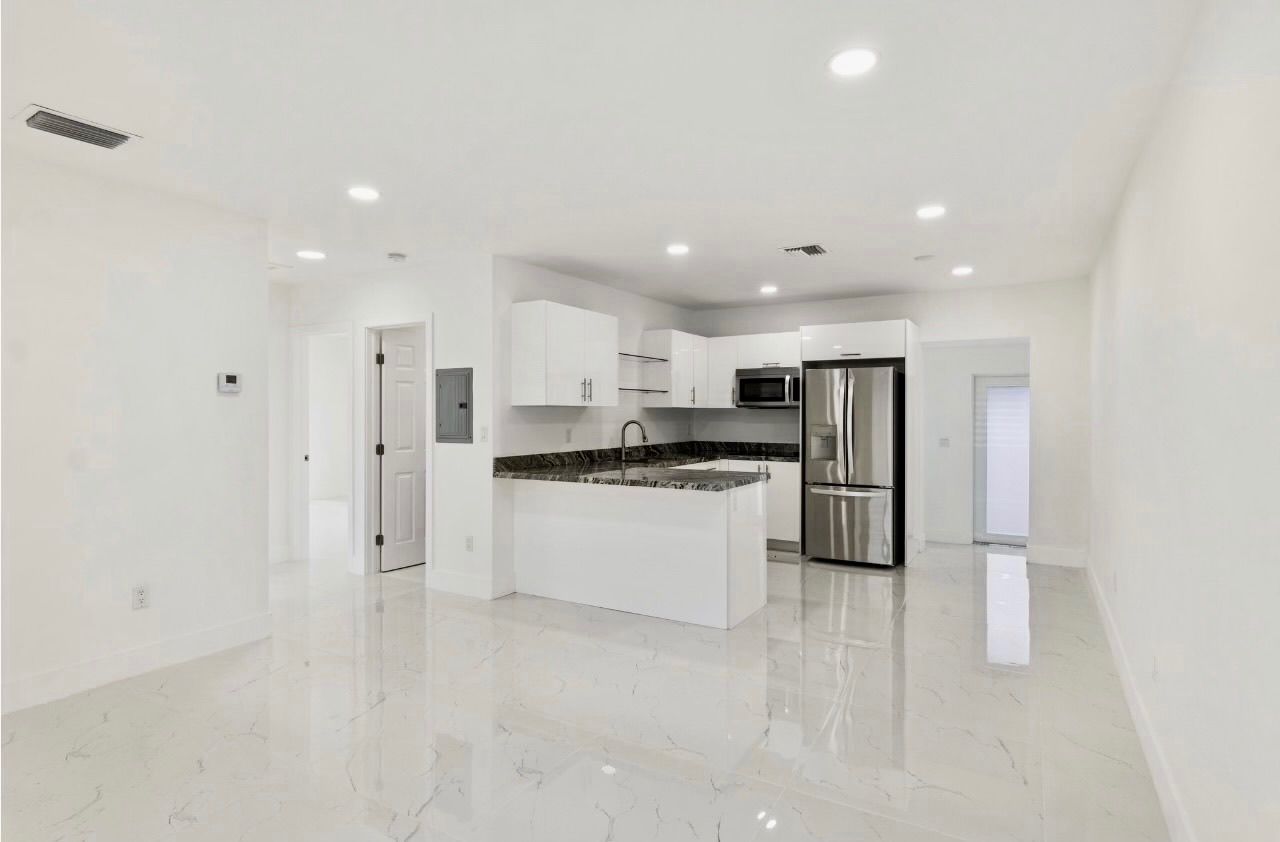 2722 SW 5th Street Miami FL 33135