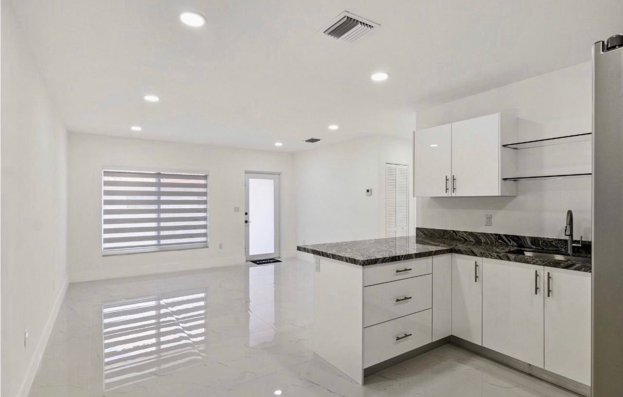 2722 SW 5th Street Miami FL 33135