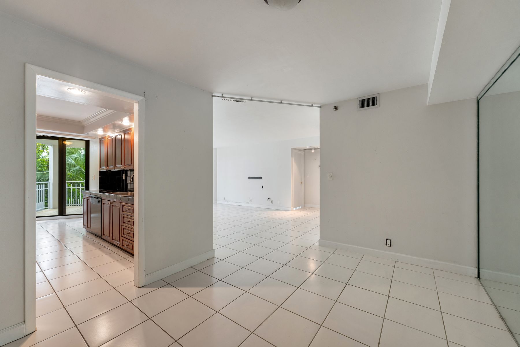 2000 Towerside Terrace Miami FL 33138