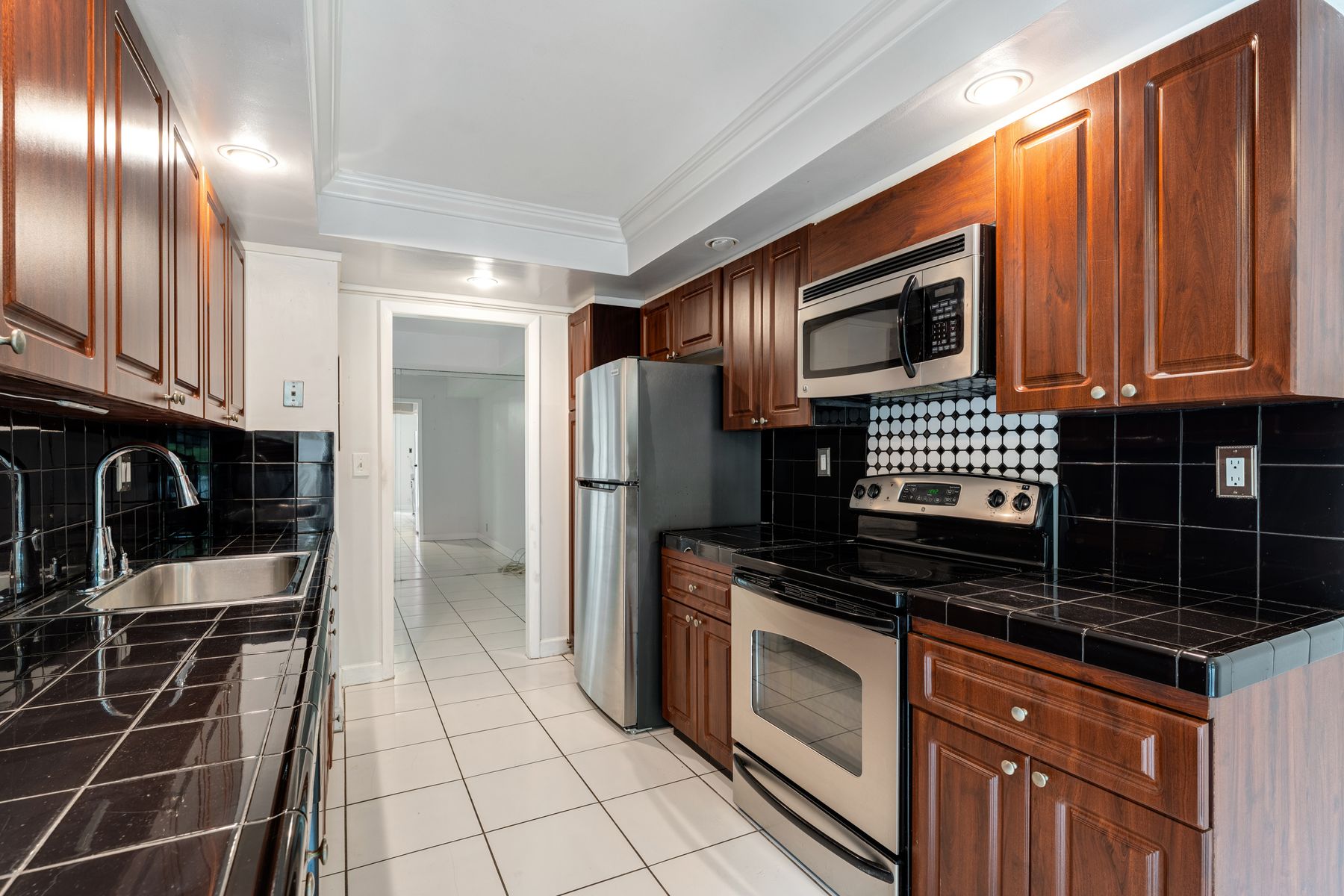 2000 Towerside Terrace Miami FL 33138
