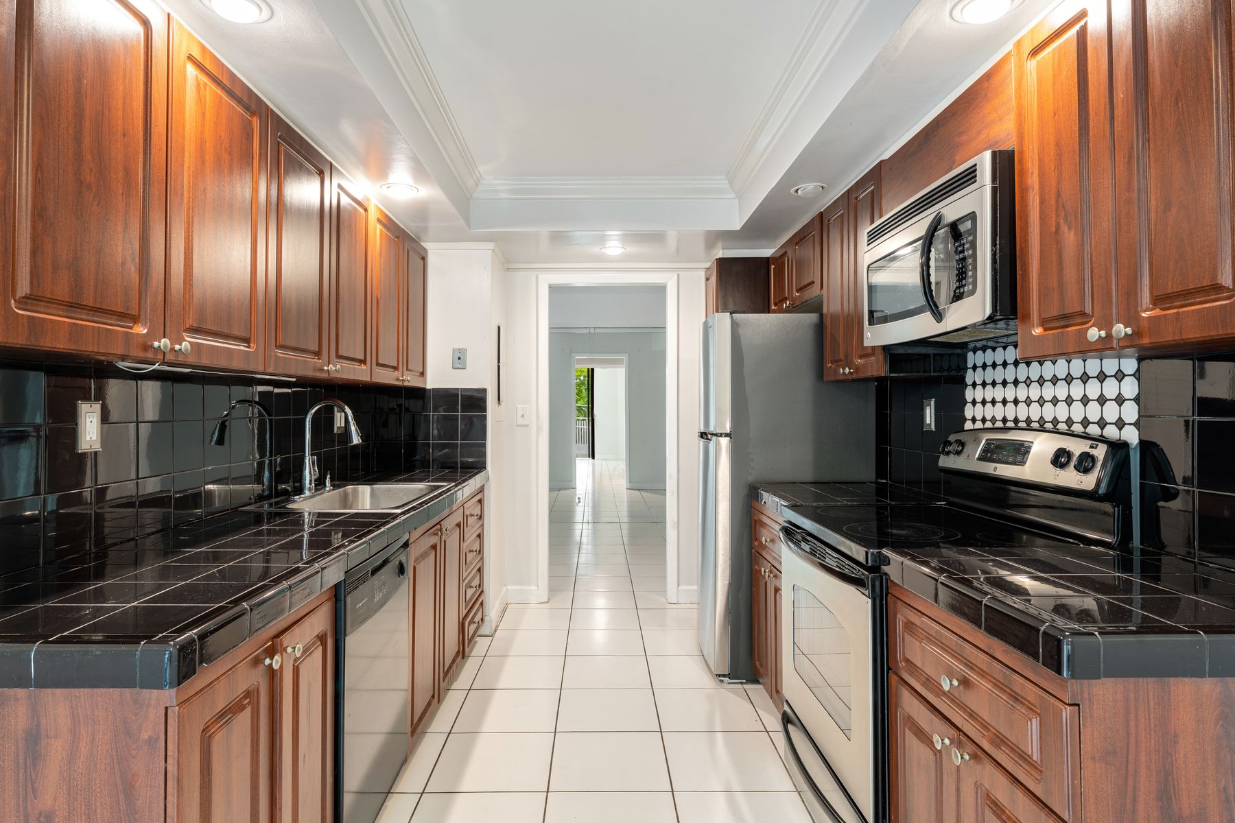 2000 Towerside Terrace Miami FL 33138