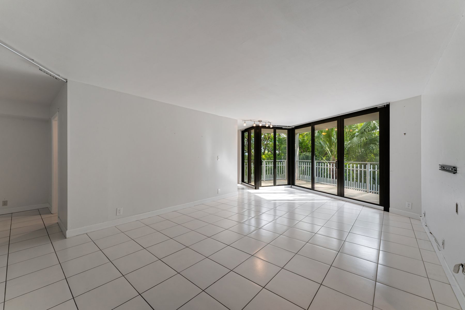 2000 Towerside Terrace Miami FL 33138