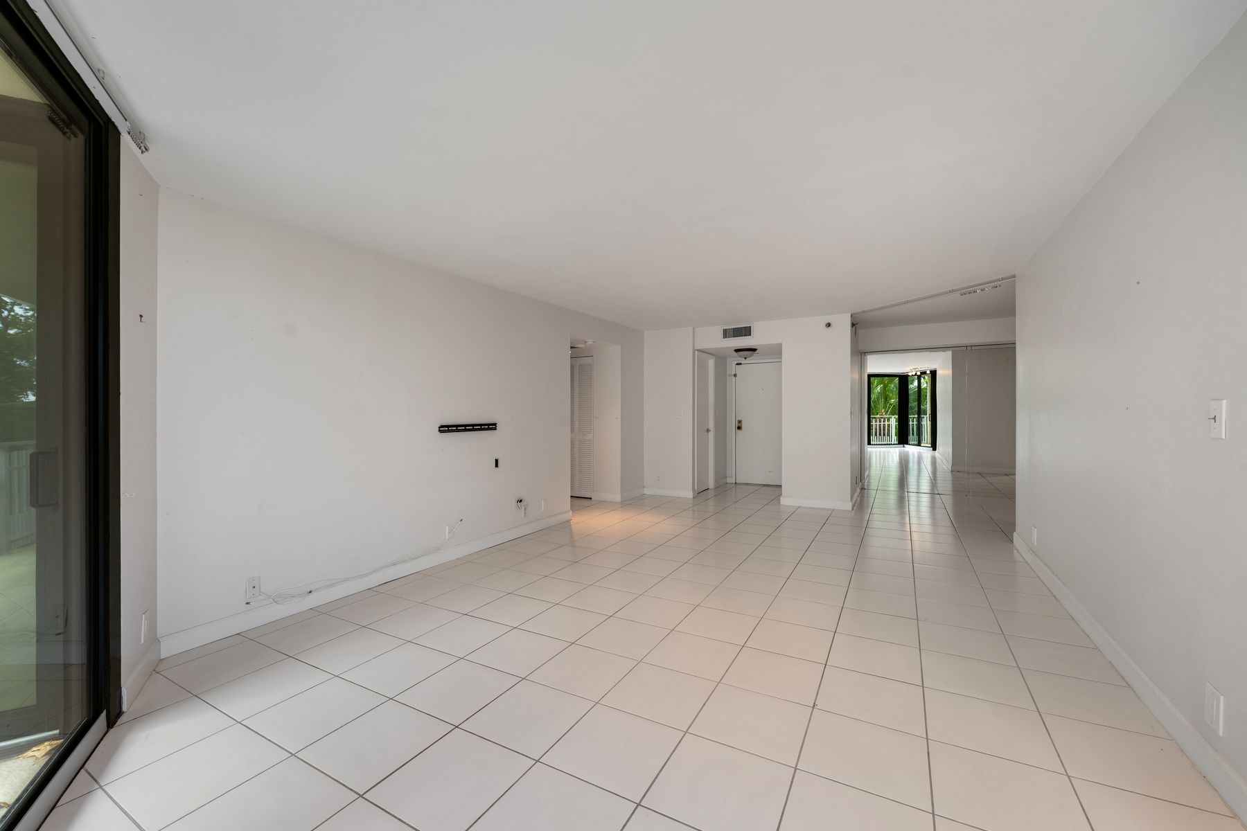 2000 Towerside Terrace Miami FL 33138