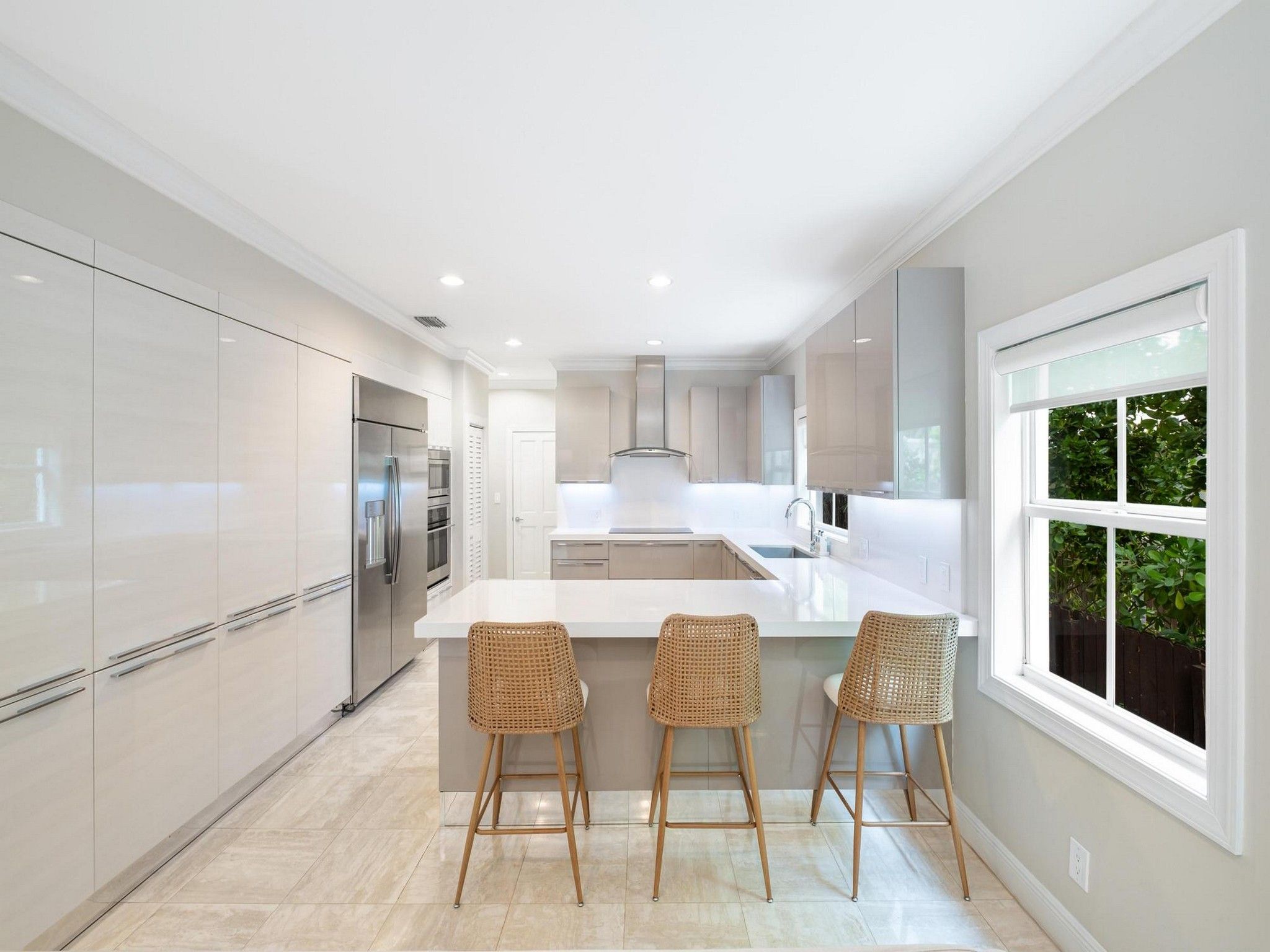 164 W Mashta Drive Key Biscayne FL 33149