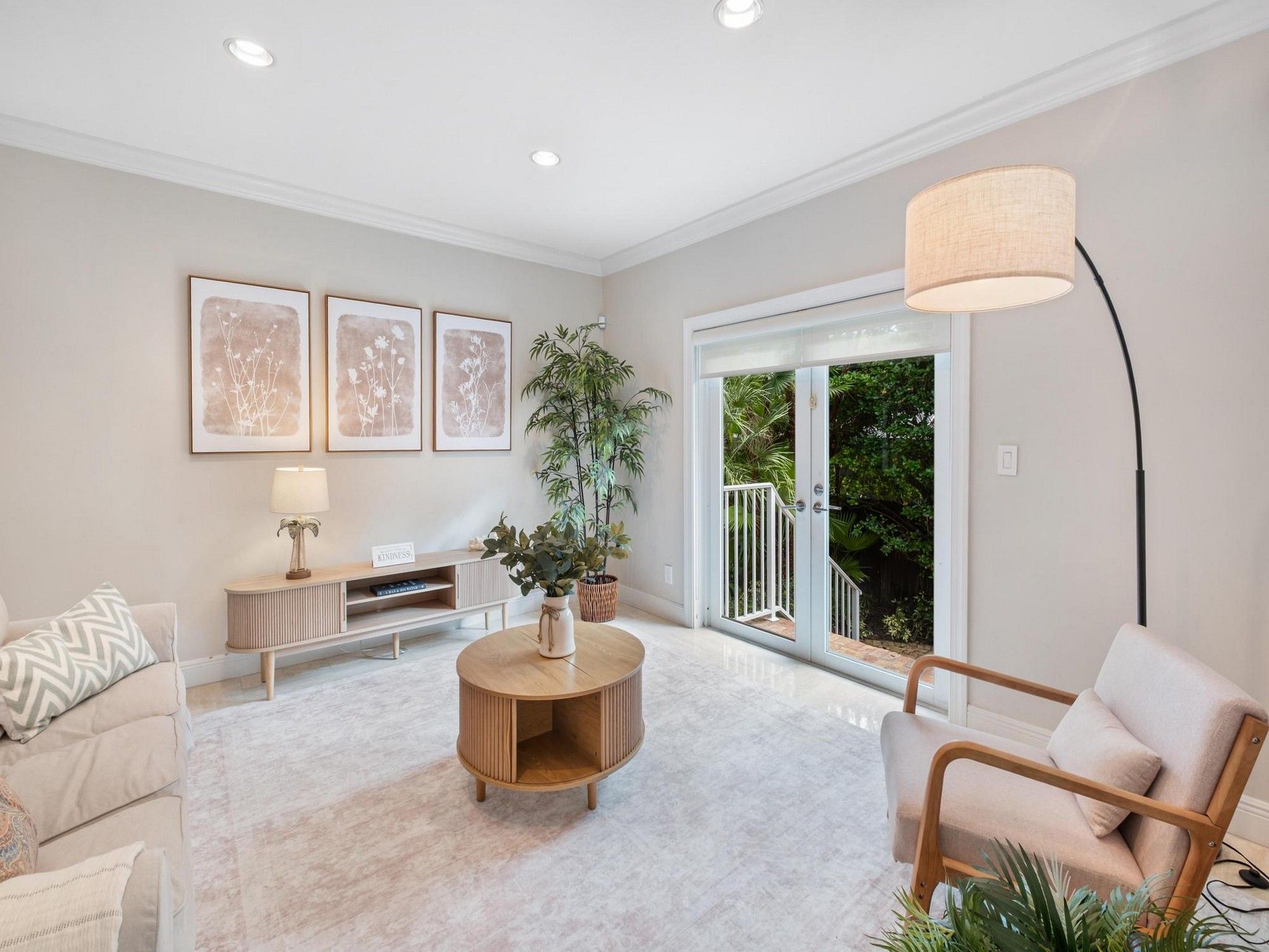 164 W Mashta Drive Key Biscayne FL 33149