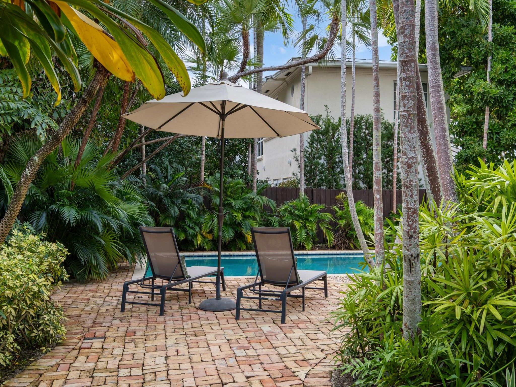 164 W Mashta Drive Key Biscayne FL 33149