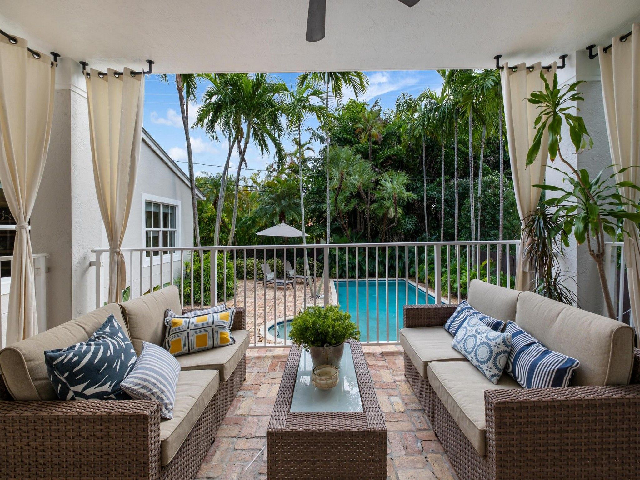 164 W Mashta Drive Key Biscayne FL 33149