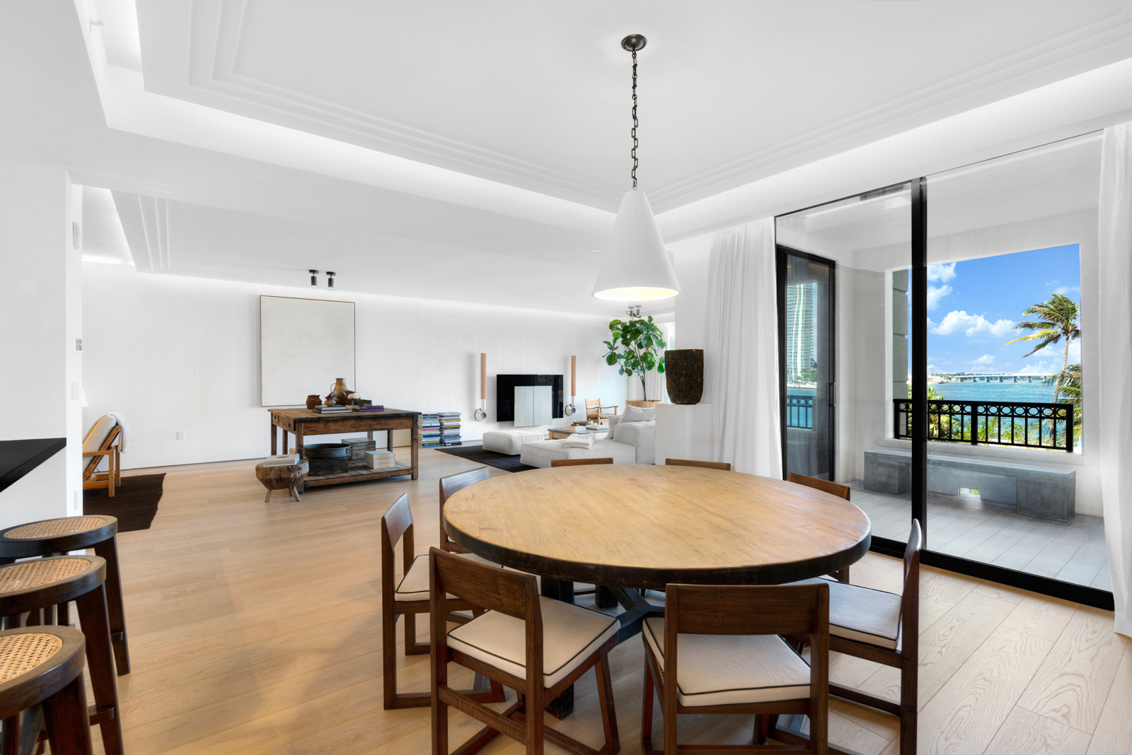 6800 Fisher Island Drive Miami Beach FL 33109