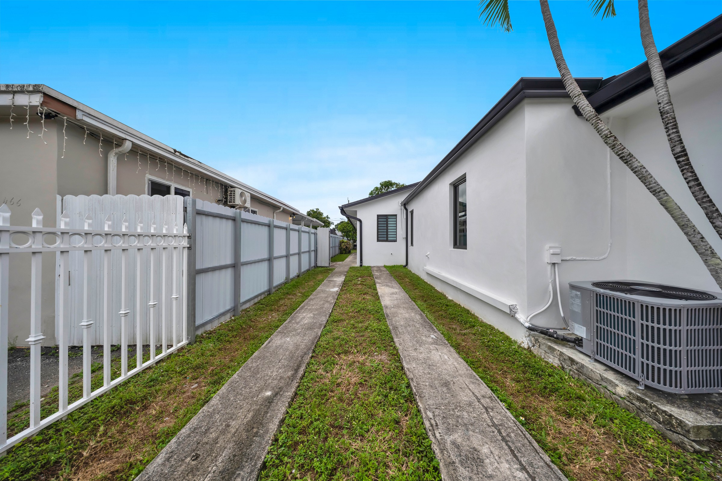 458 E 20th Street Hialeah FL 33013