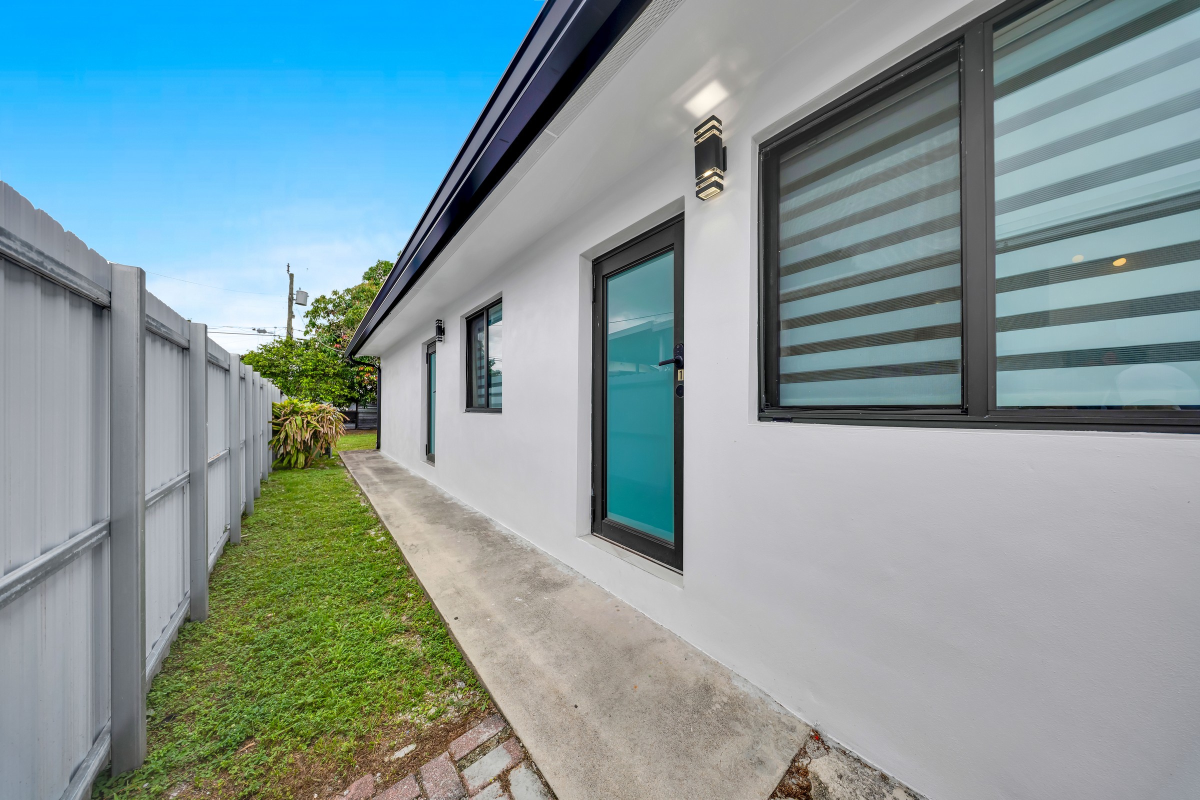 458 E 20th Street Hialeah FL 33013