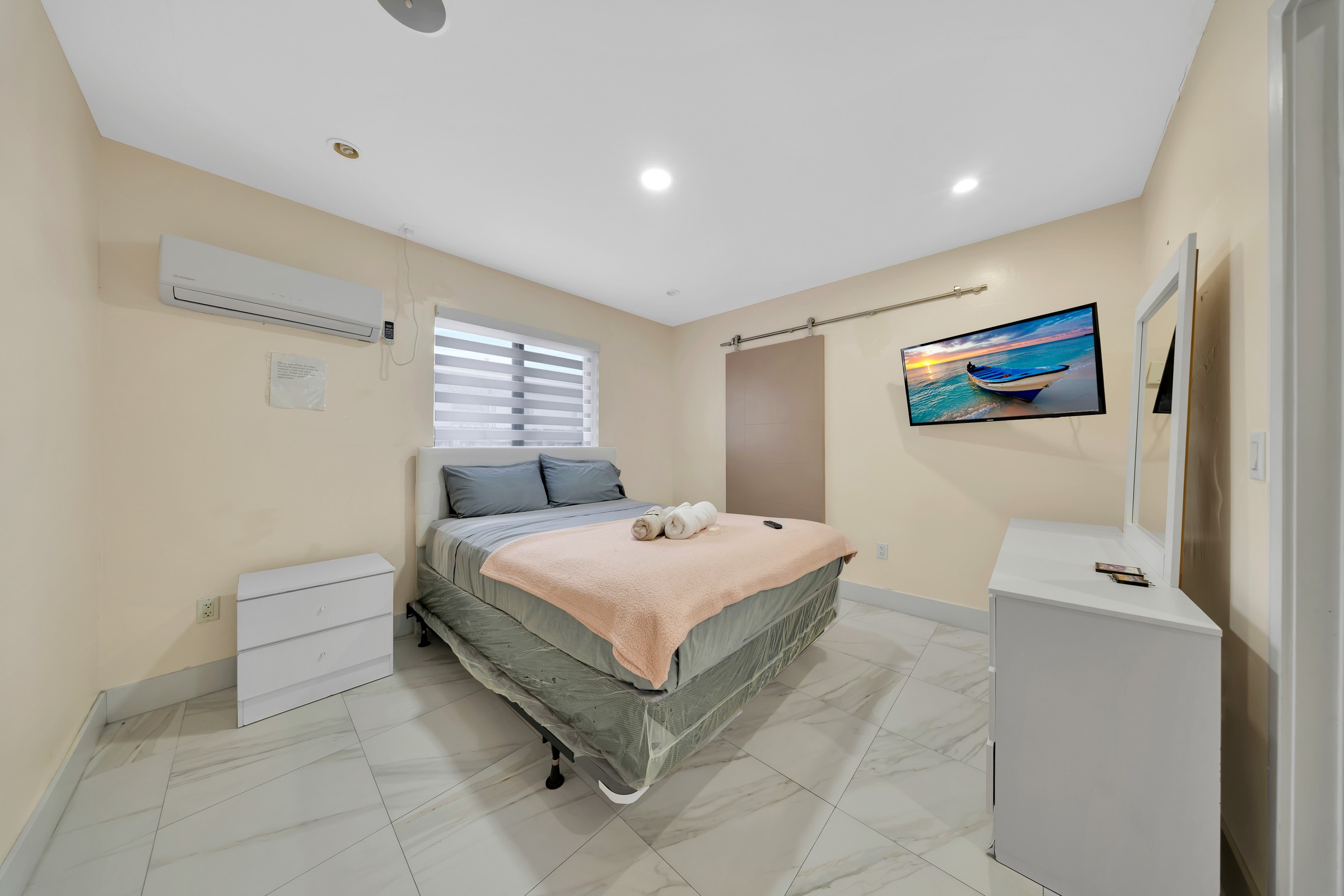 458 E 20th Street Hialeah FL 33013