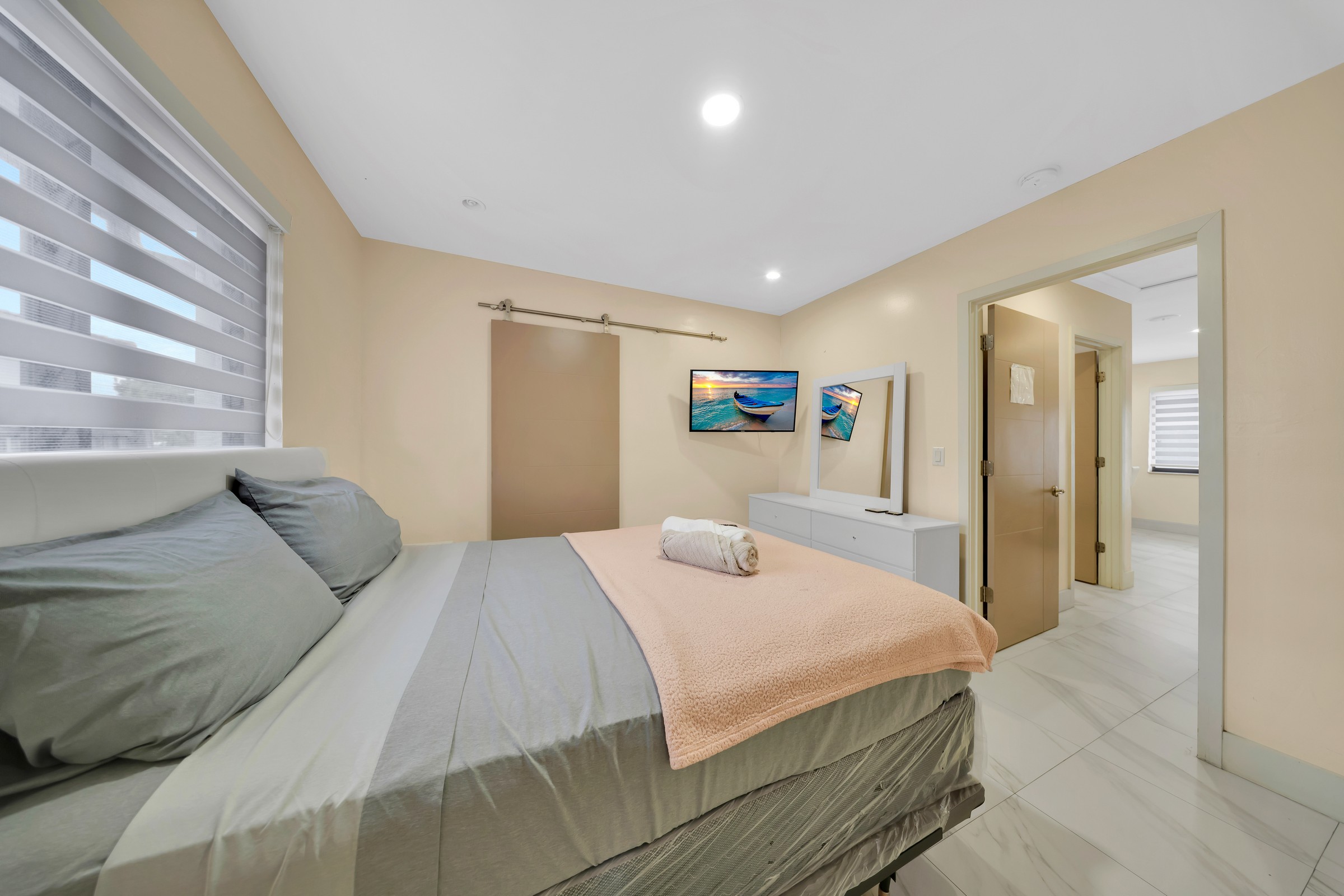 458 E 20th Street Hialeah FL 33013