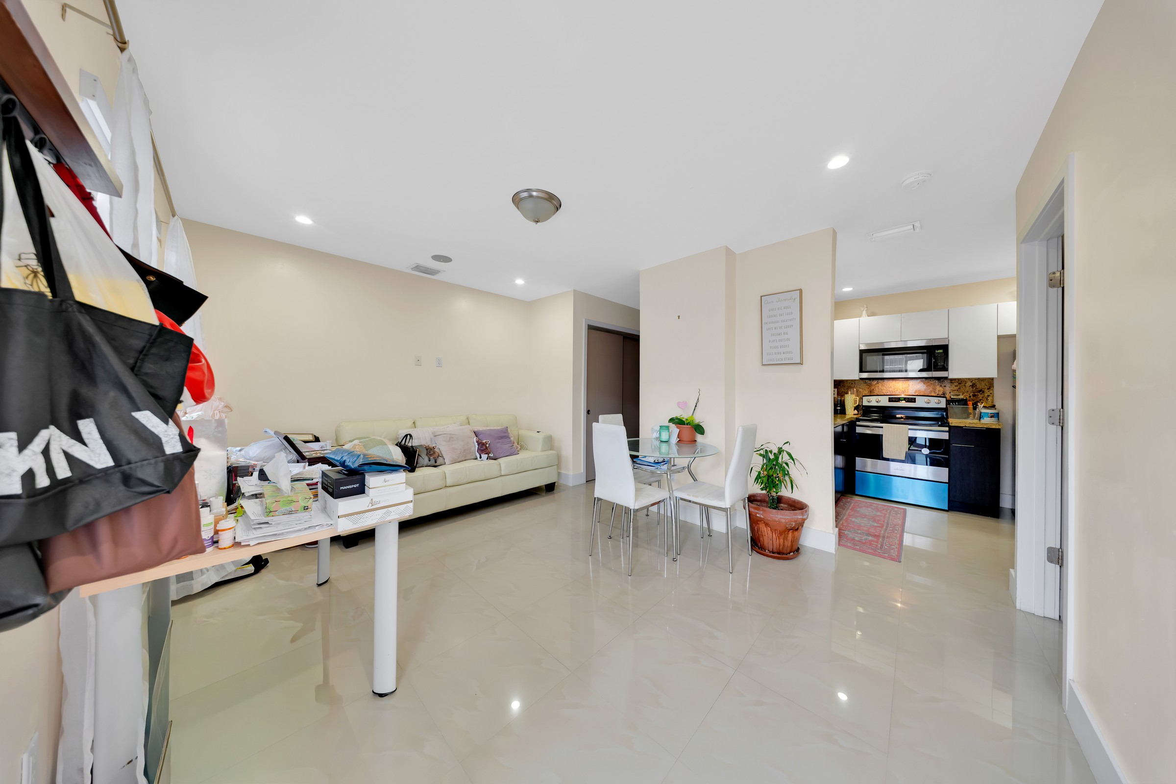 458 E 20th Street Hialeah FL 33013