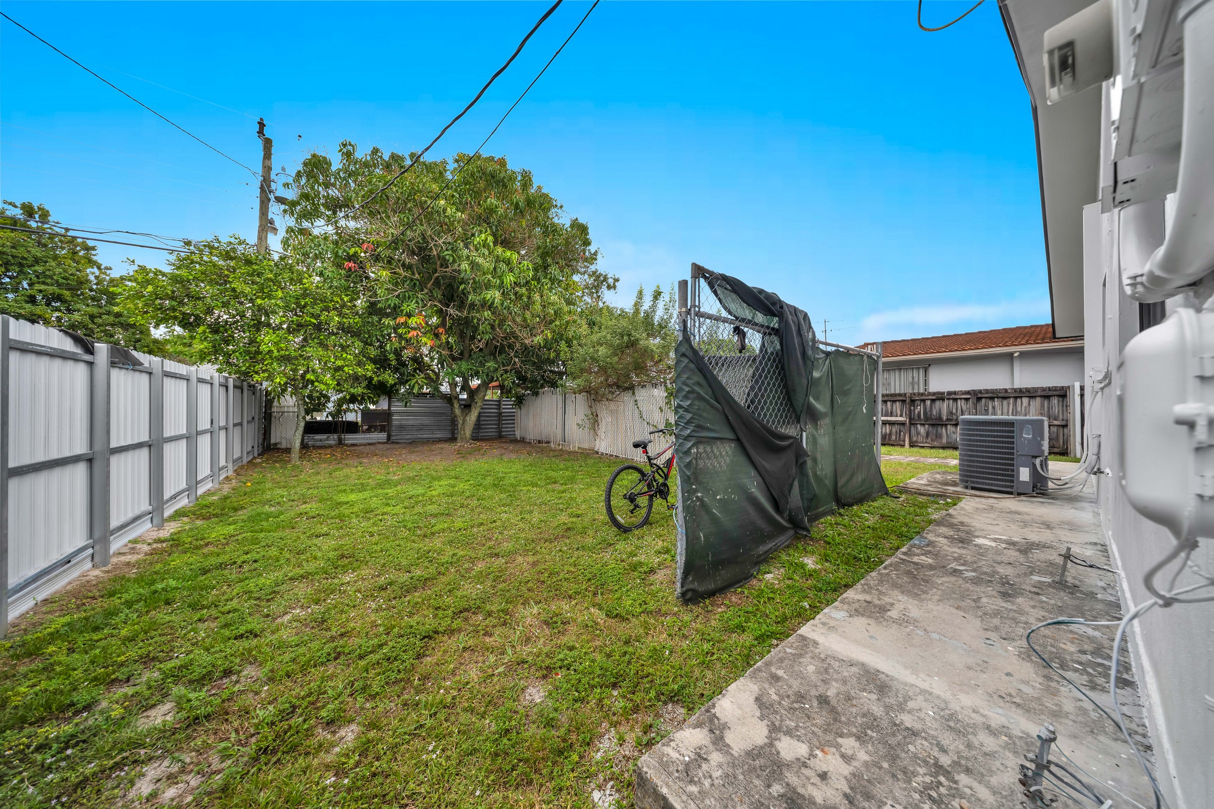 458 E 20th Street Hialeah FL 33013