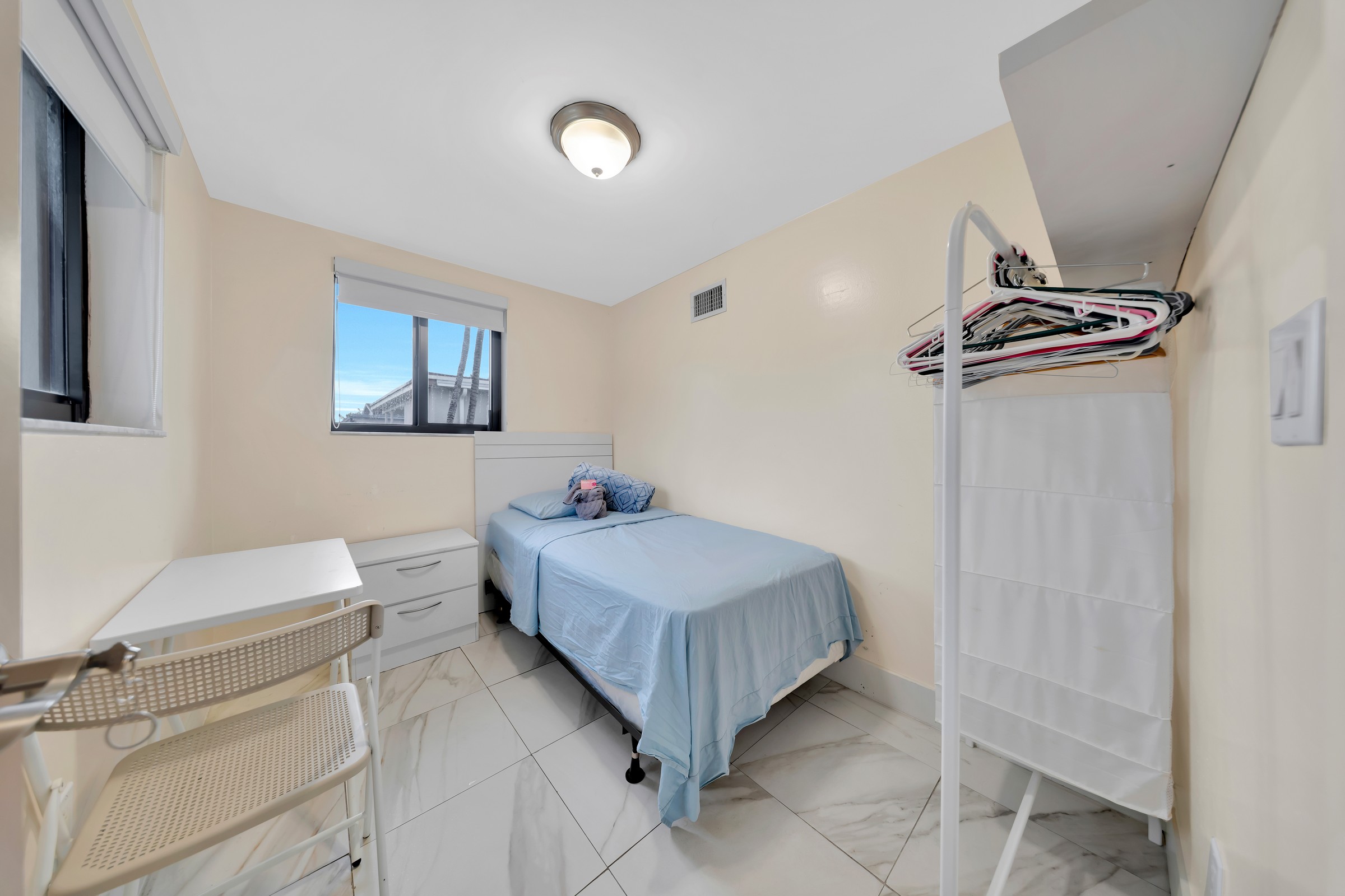 458 E 20th Street Hialeah FL 33013