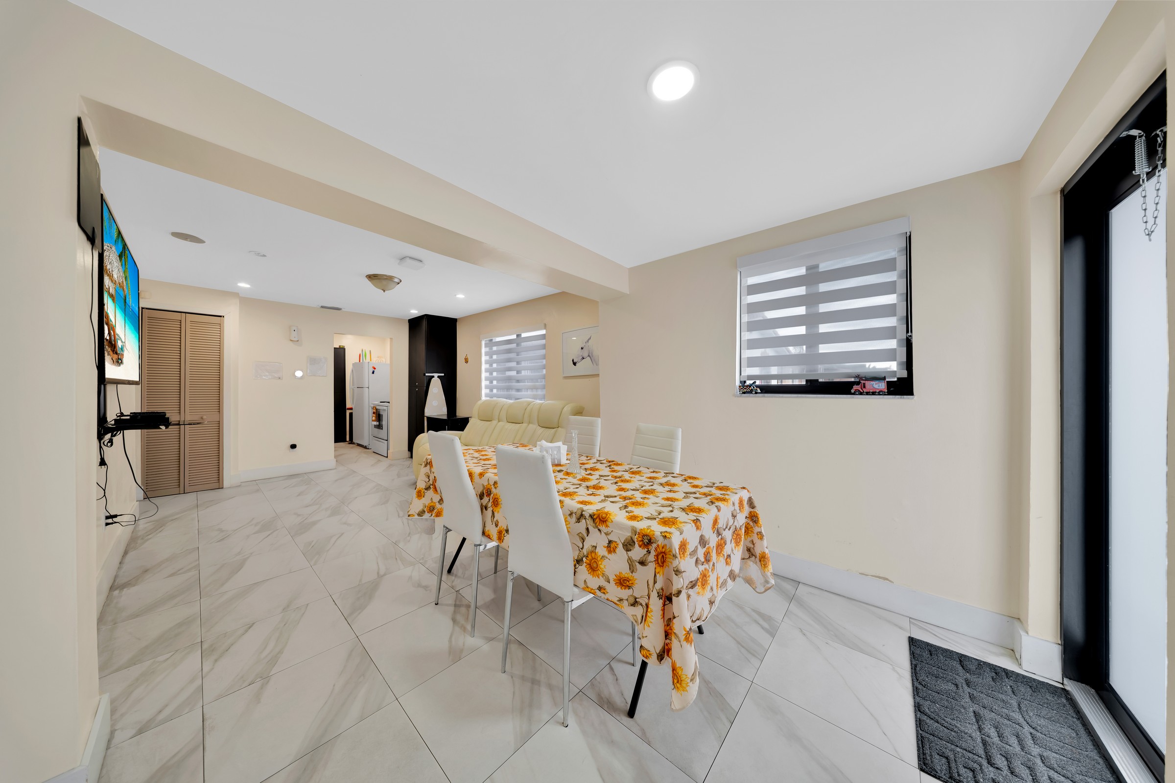458 E 20th Street Hialeah FL 33013