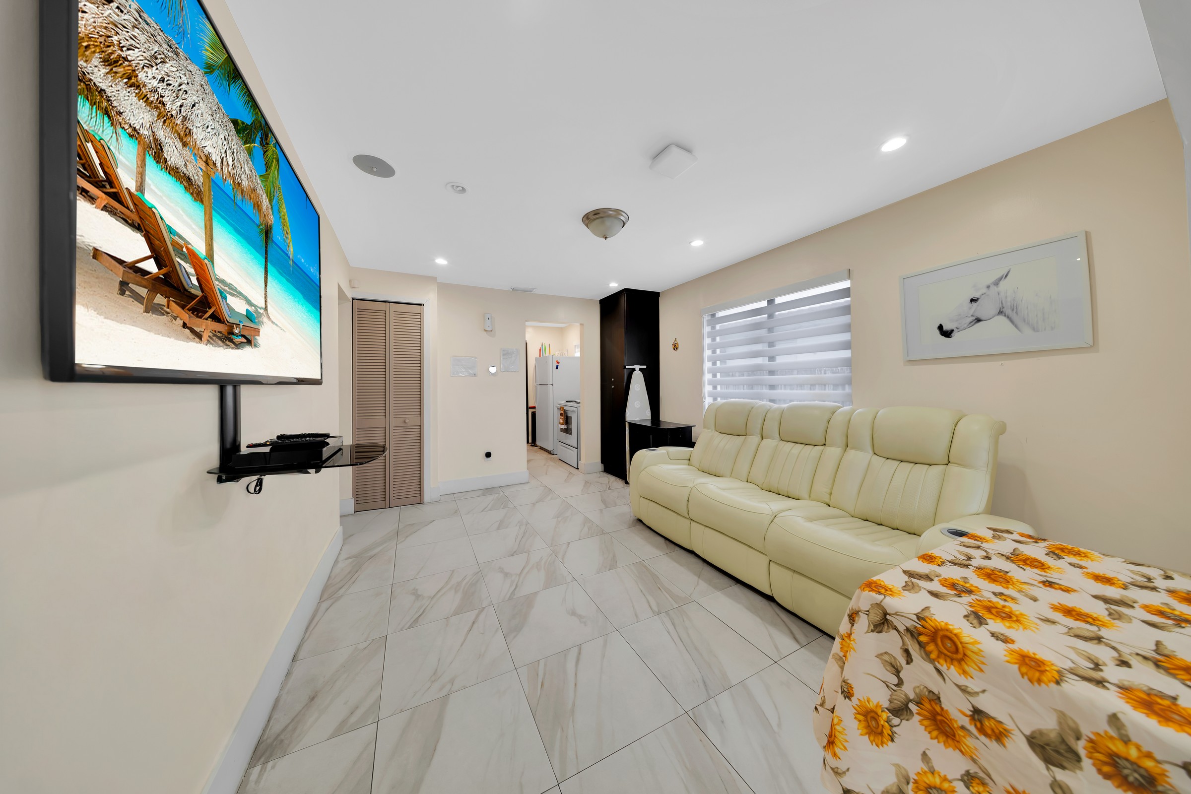 458 E 20th Street Hialeah FL 33013