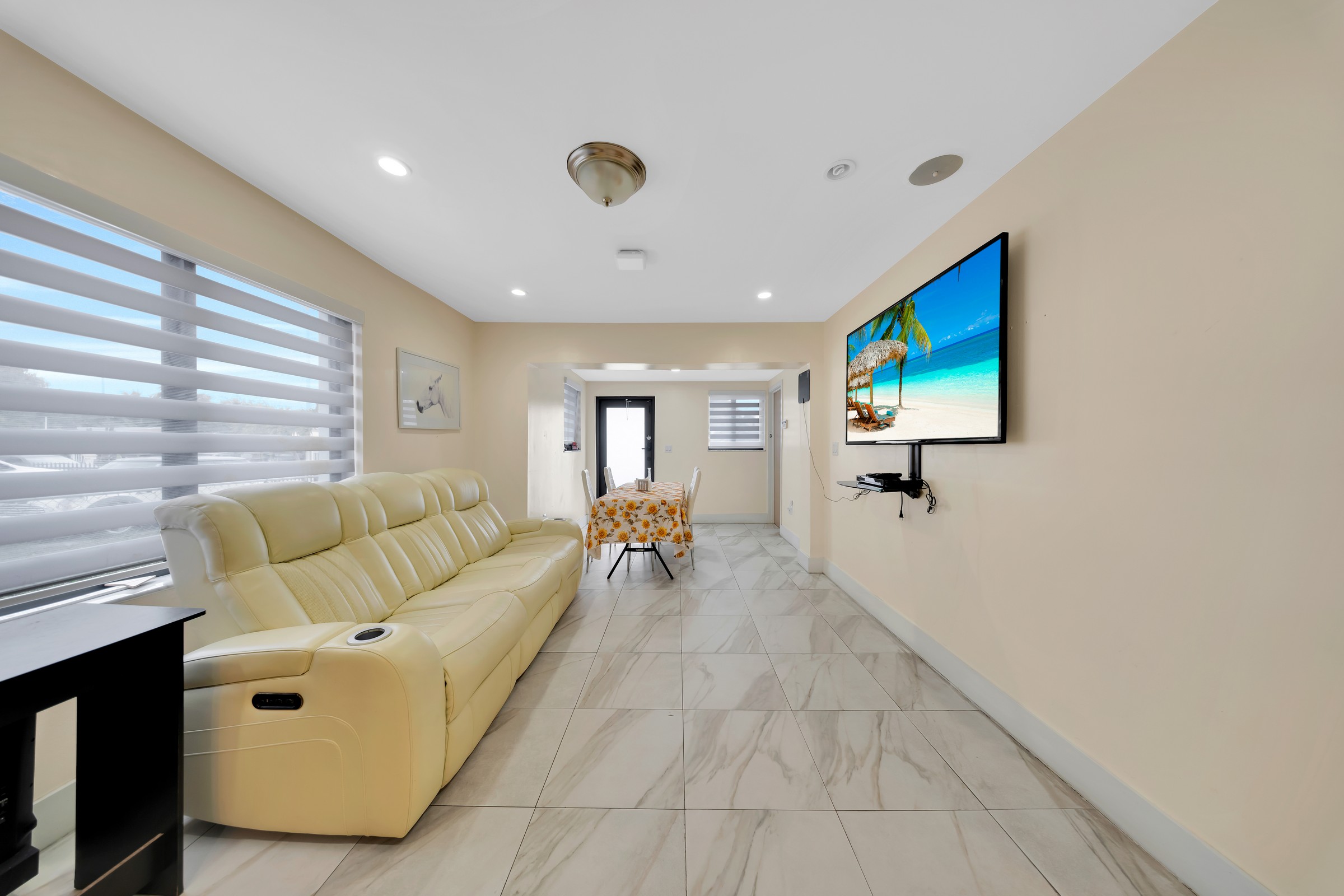 458 E 20th Street Hialeah FL 33013