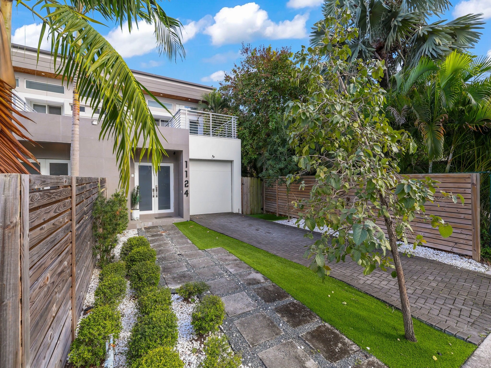 1124 NE 2nd Avenue Fort Lauderdale FL 33304