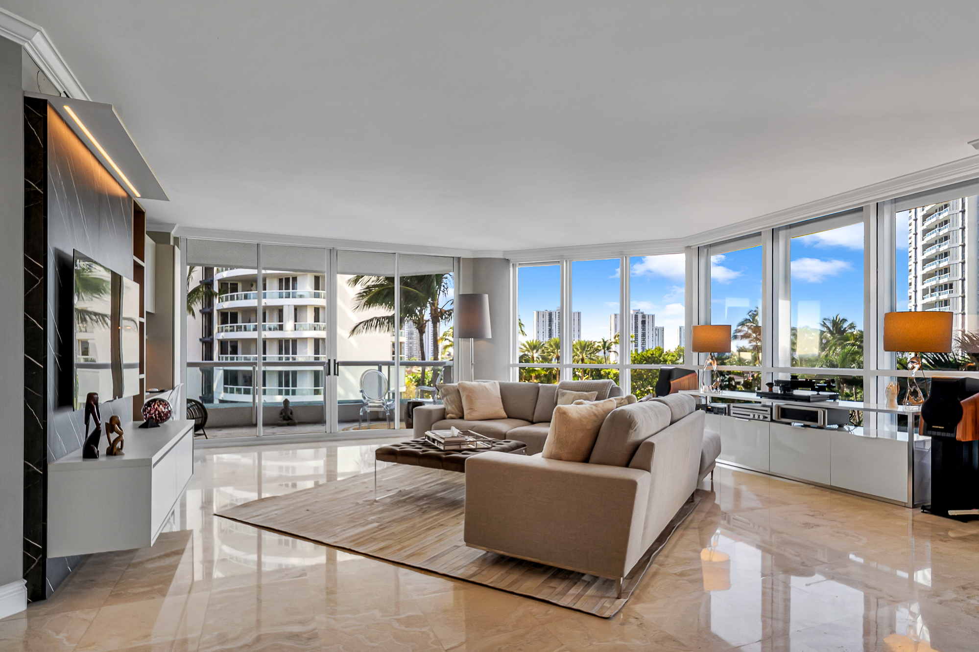 21150 Point Place Aventura FL 33180