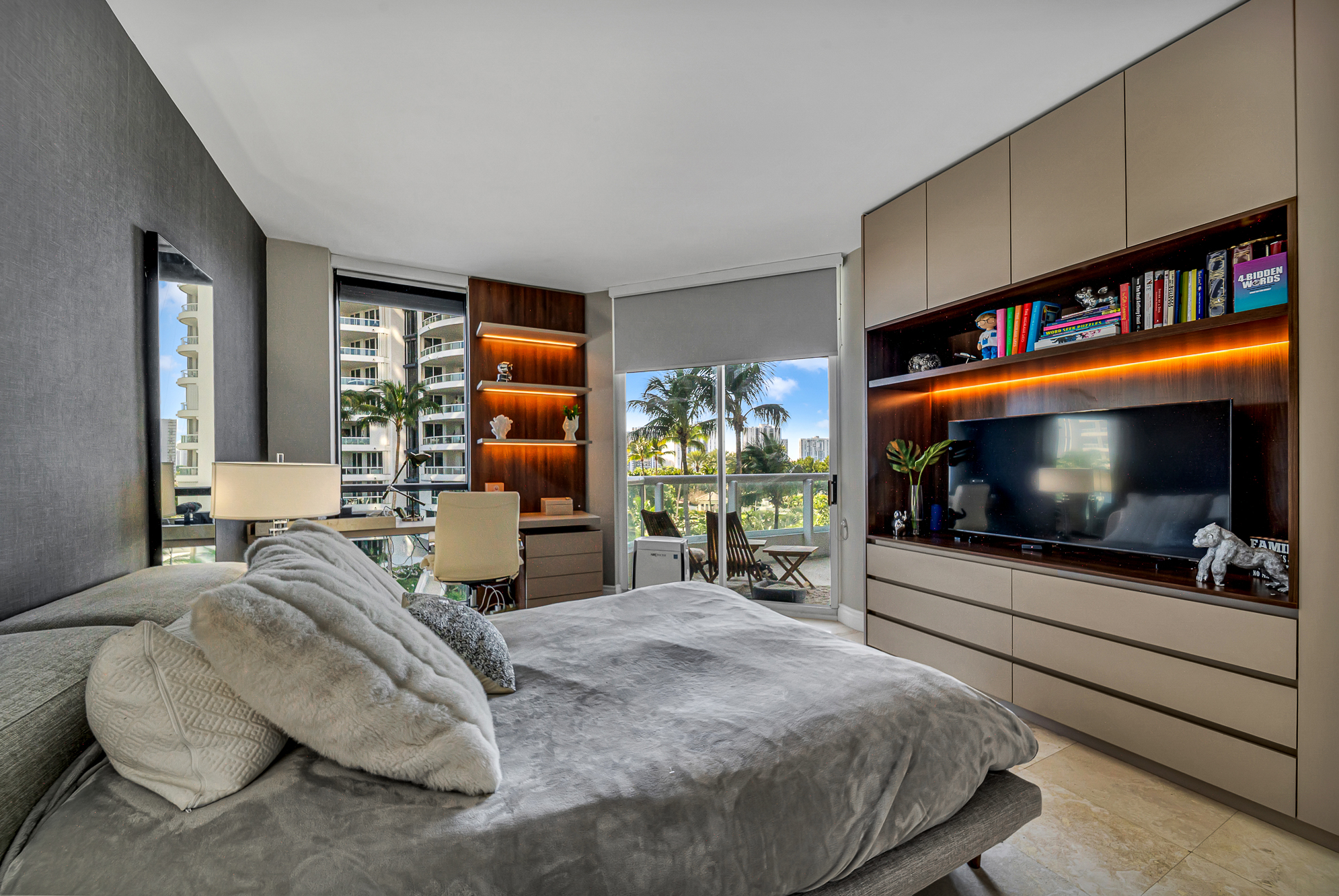 21150 Point Place Aventura FL 33180