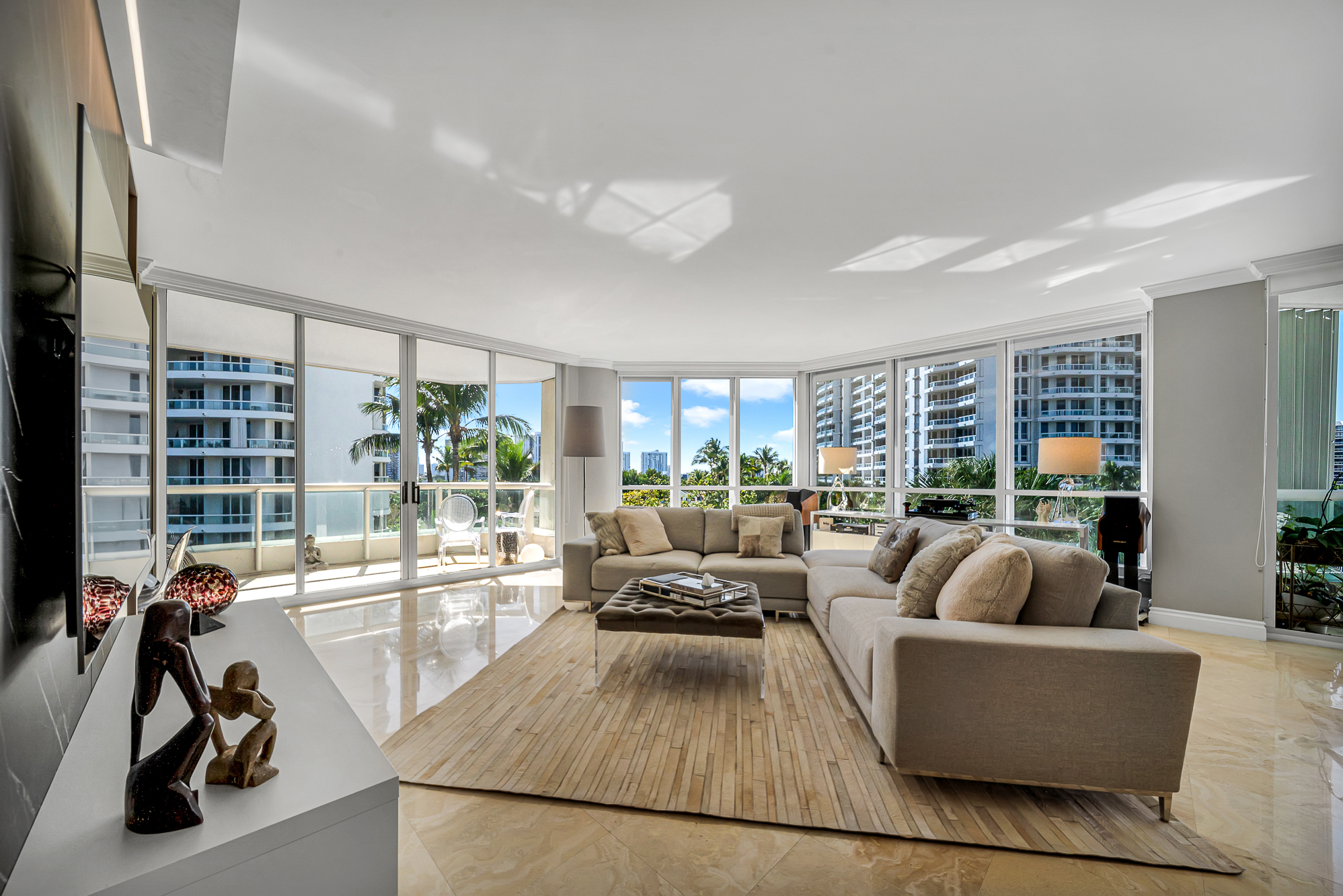21150 Point Place Aventura FL 33180