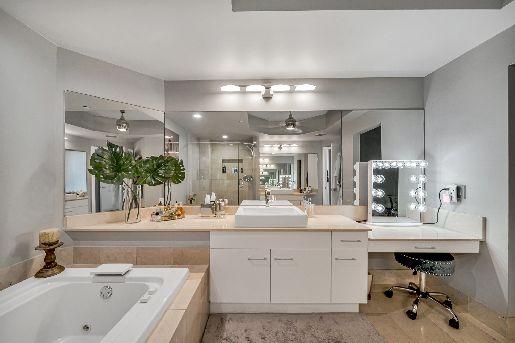 21150 Point Place Aventura FL 33180