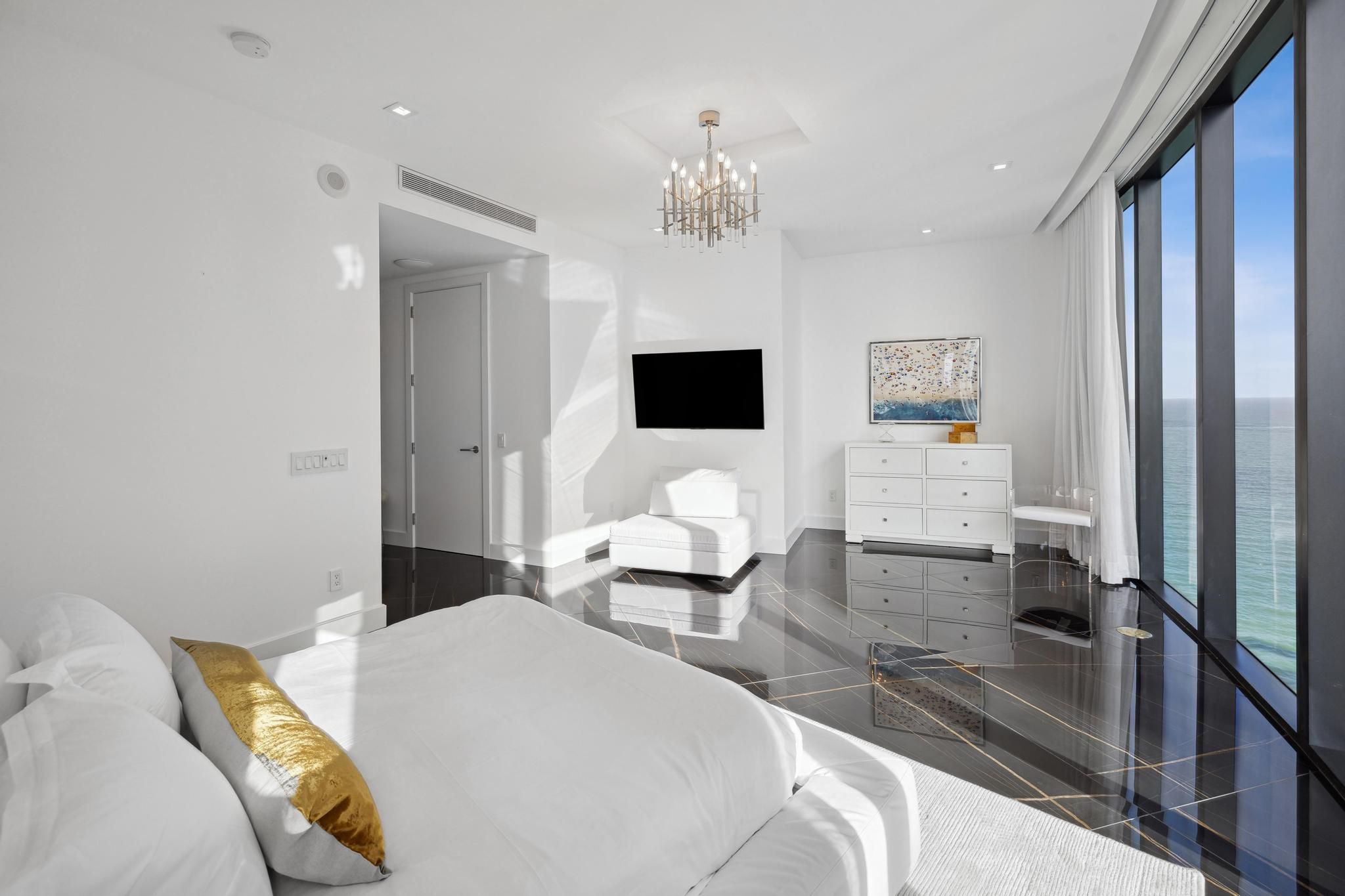 18555 Collins Avenue Sunny Isles Beach FL 33160