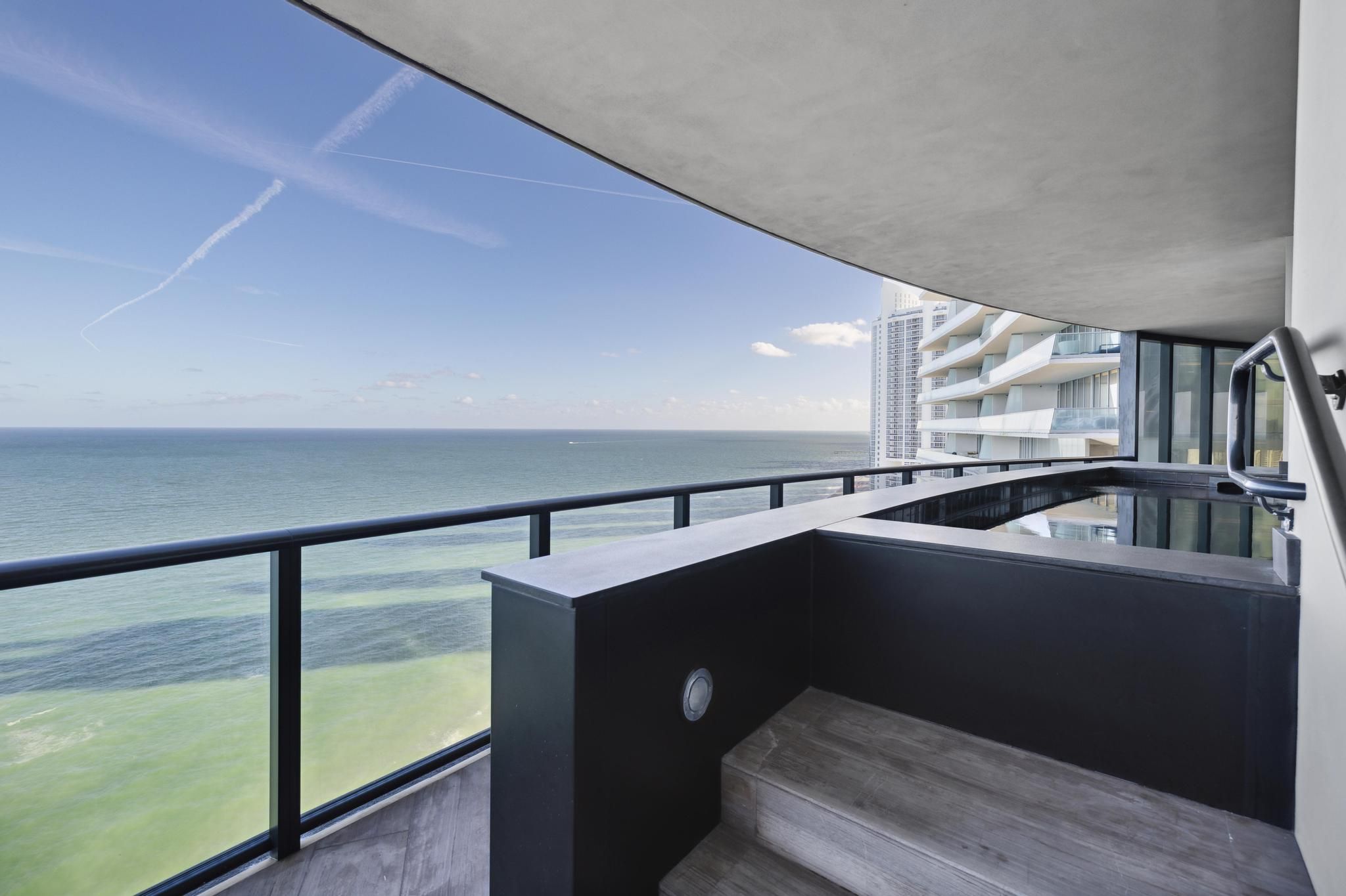 18555 Collins Avenue Sunny Isles Beach FL 33160