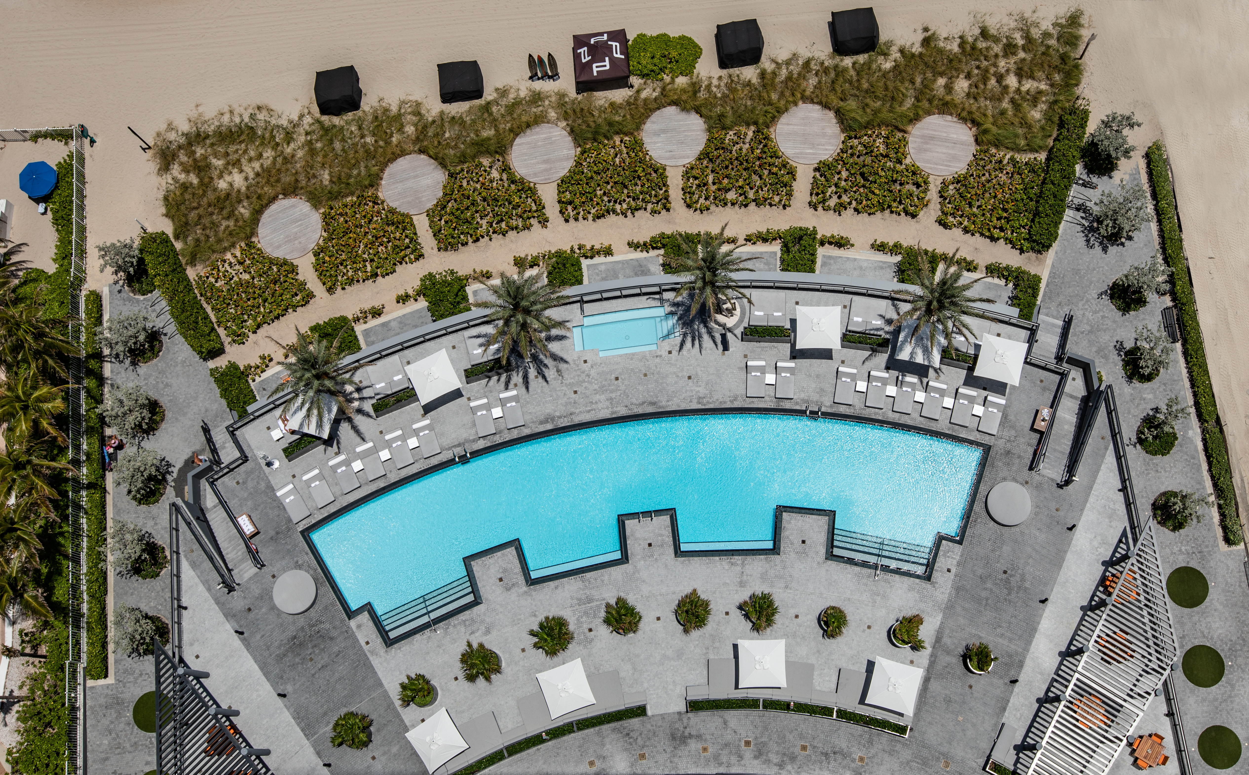 18555 Collins Avenue Sunny Isles Beach FL 33160