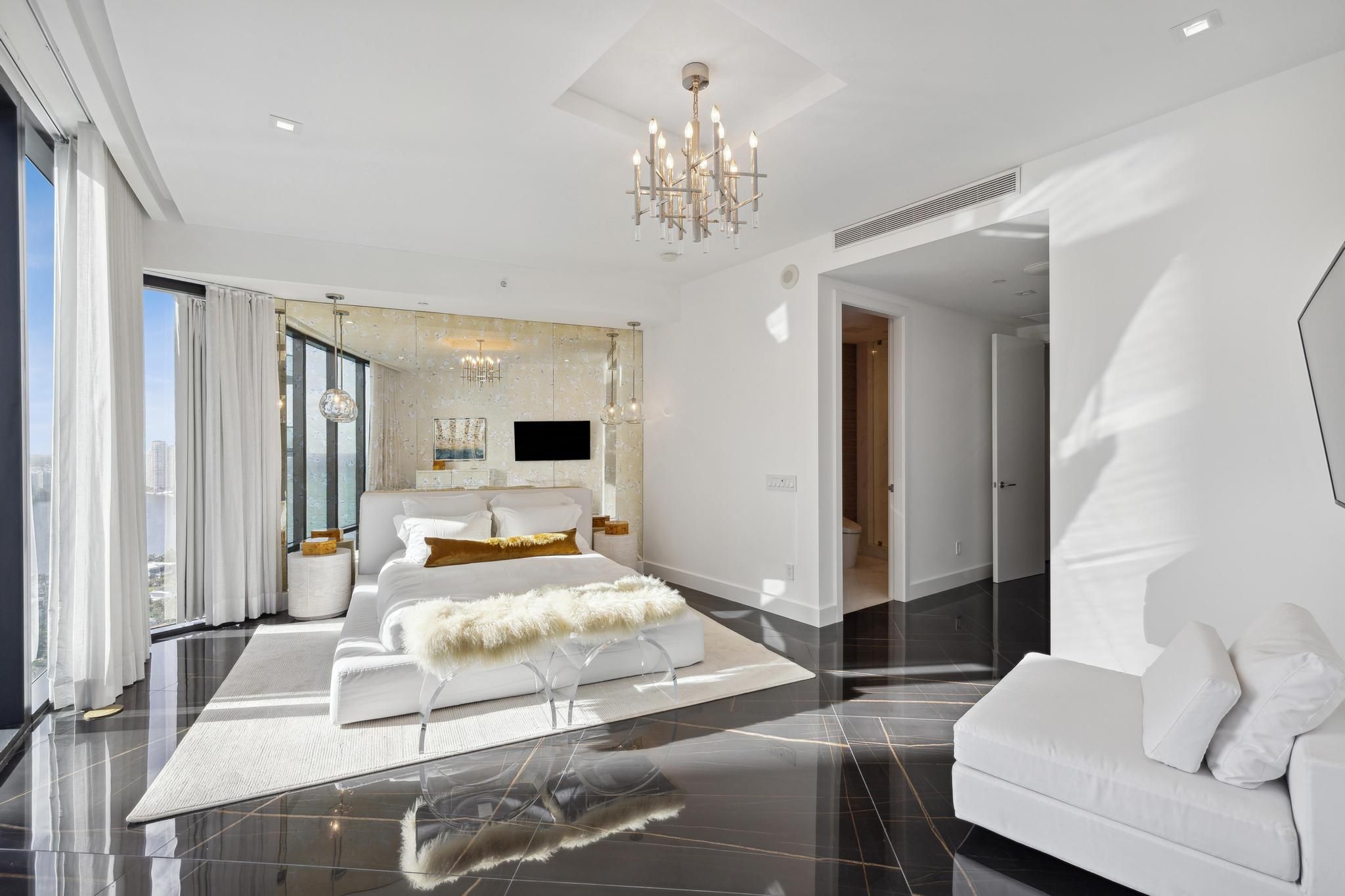 18555 Collins Avenue Sunny Isles Beach FL 33160