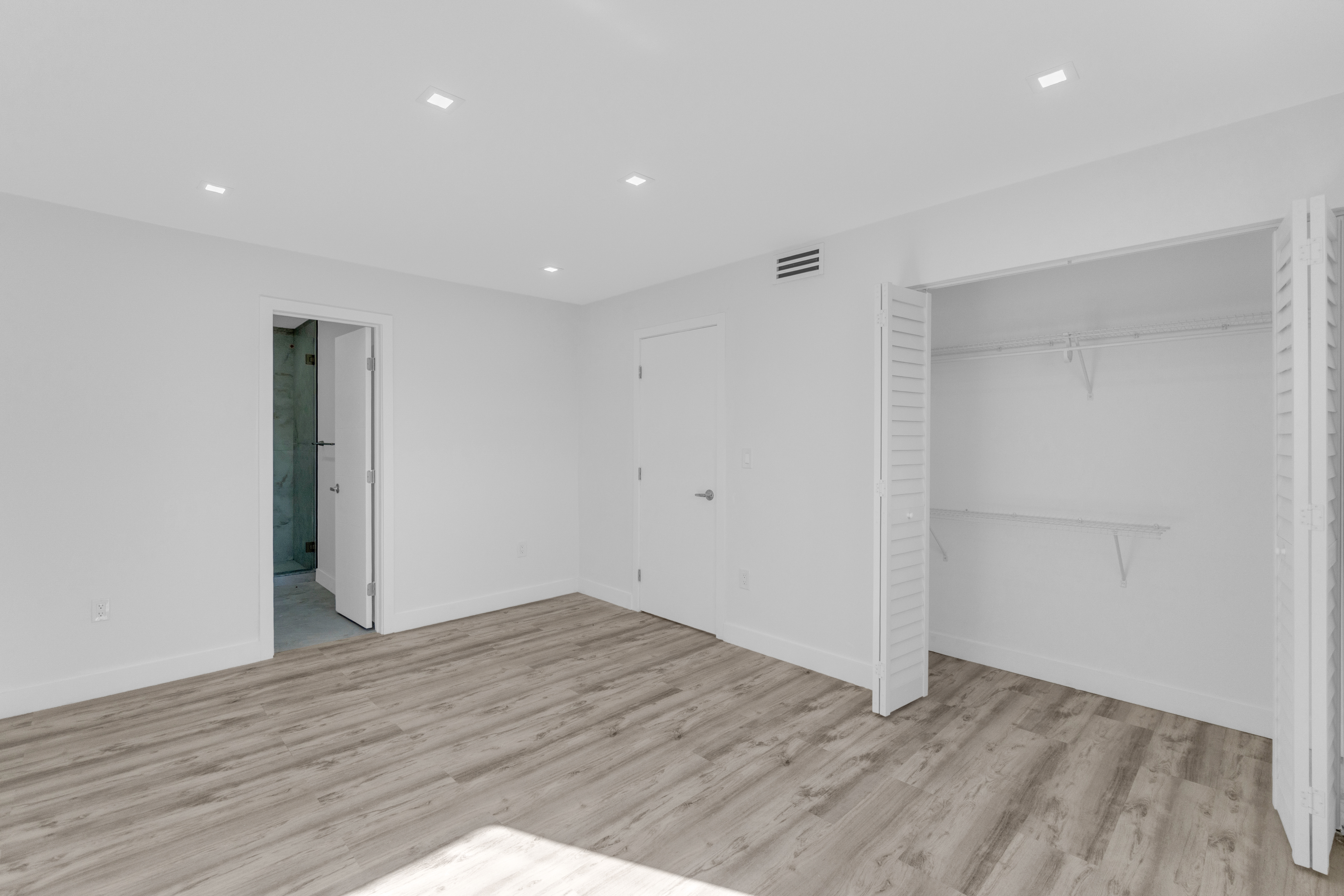 7925 Carlyle Avenue Miami Beach FL 33141
