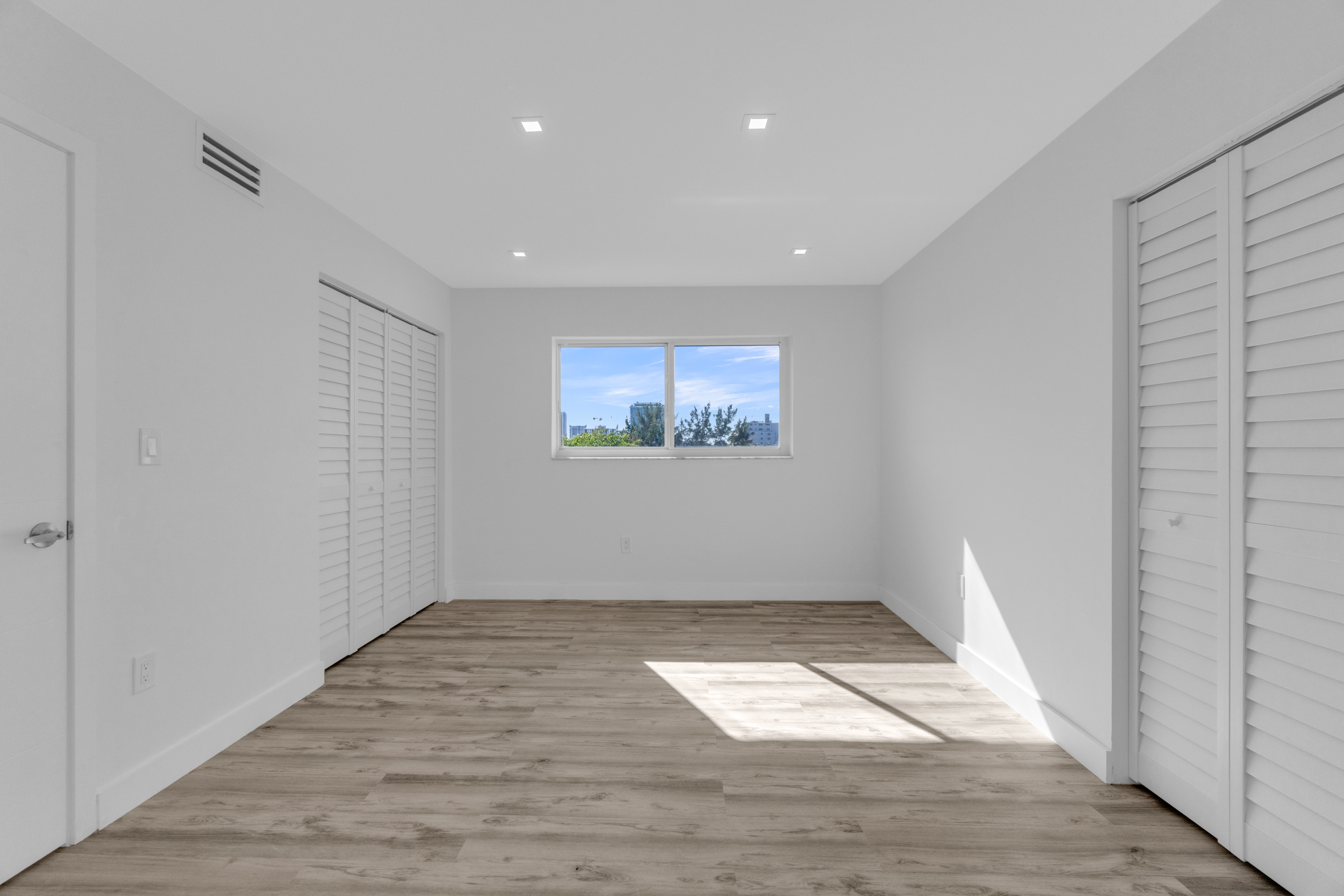 7925 Carlyle Avenue Miami Beach FL 33141