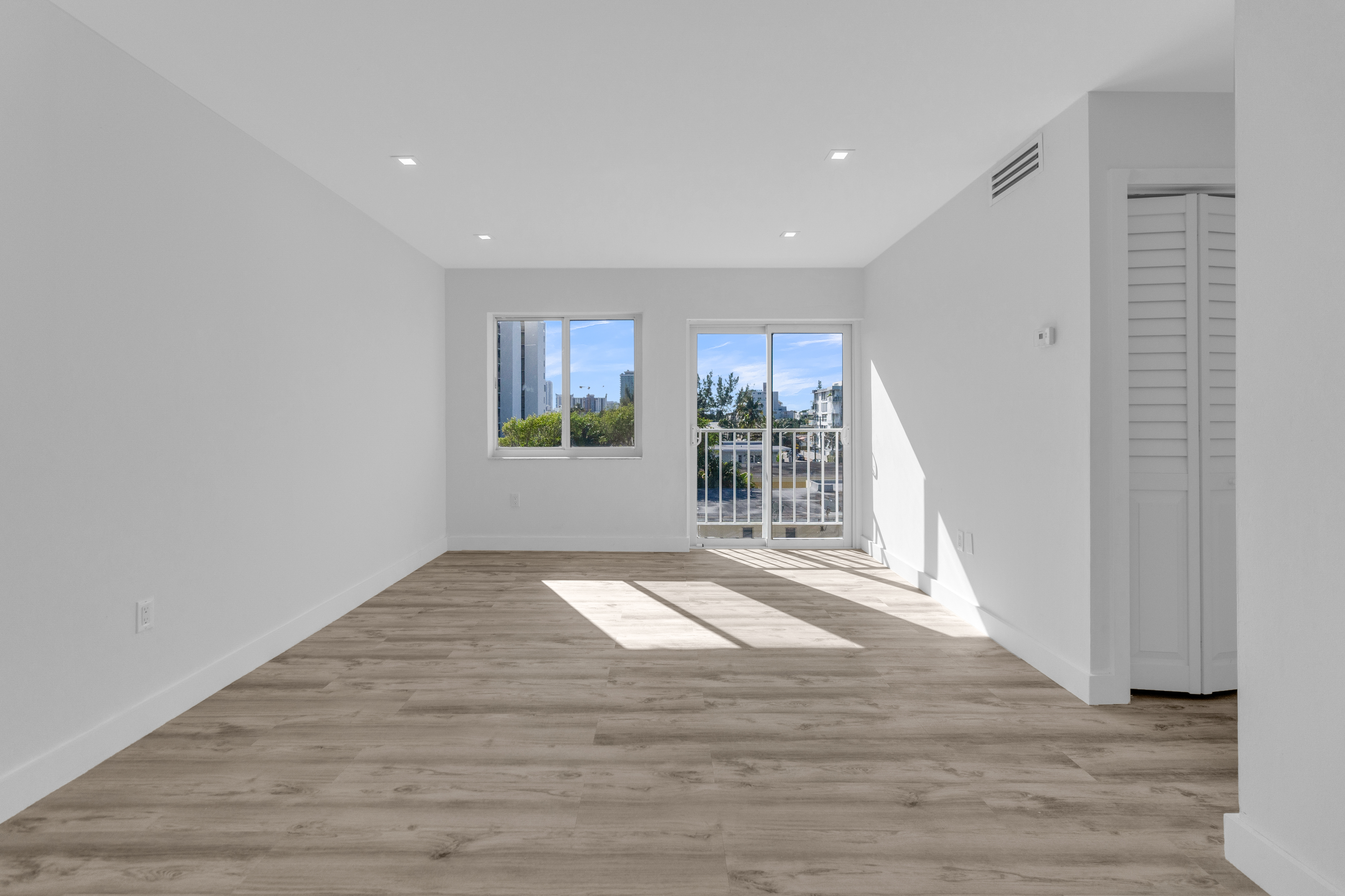 7925 Carlyle Avenue Miami Beach FL 33141