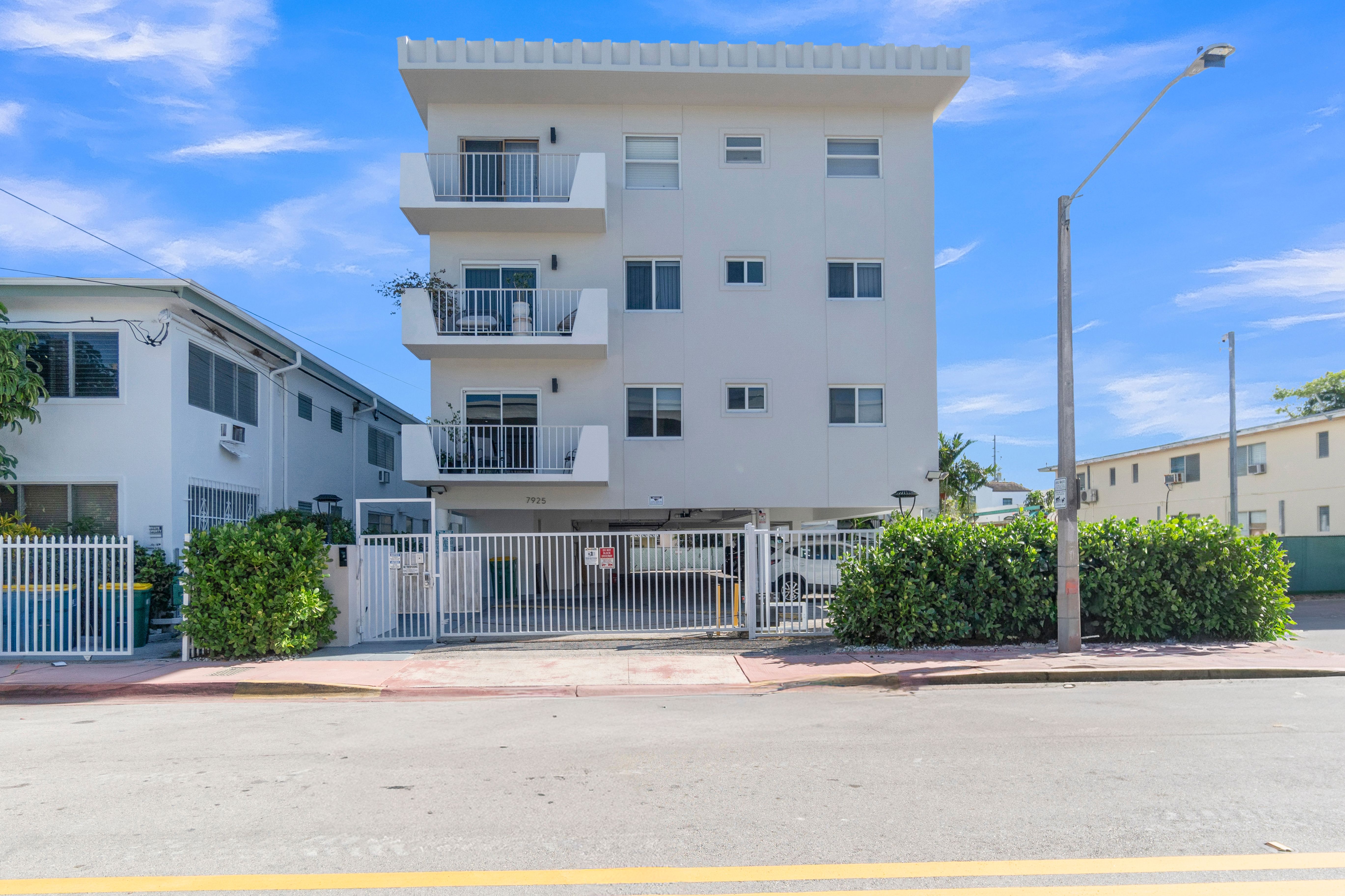 7925 Carlyle Avenue Miami Beach FL 33141
