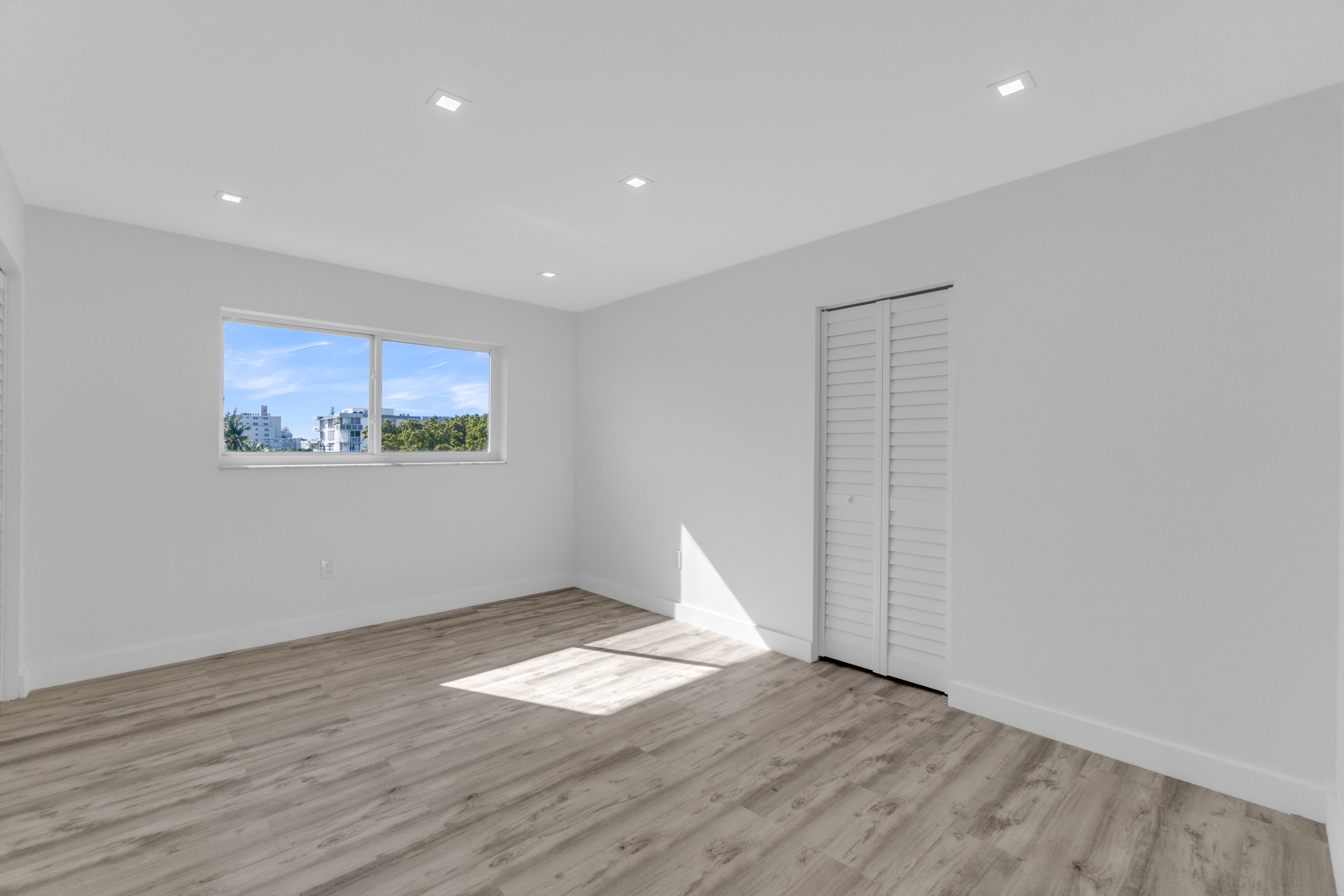 7925 Carlyle Avenue Miami Beach FL 33141