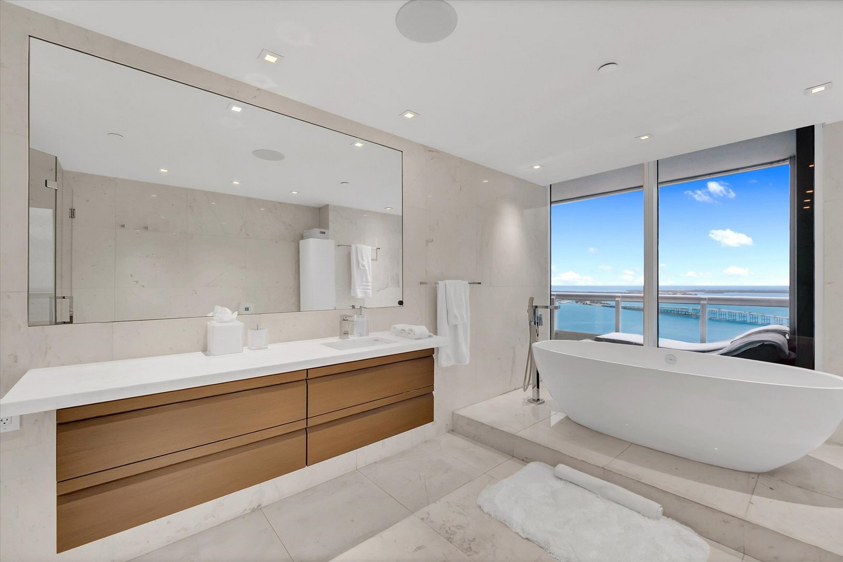 1643 Brickell Avenue Miami FL 33129
