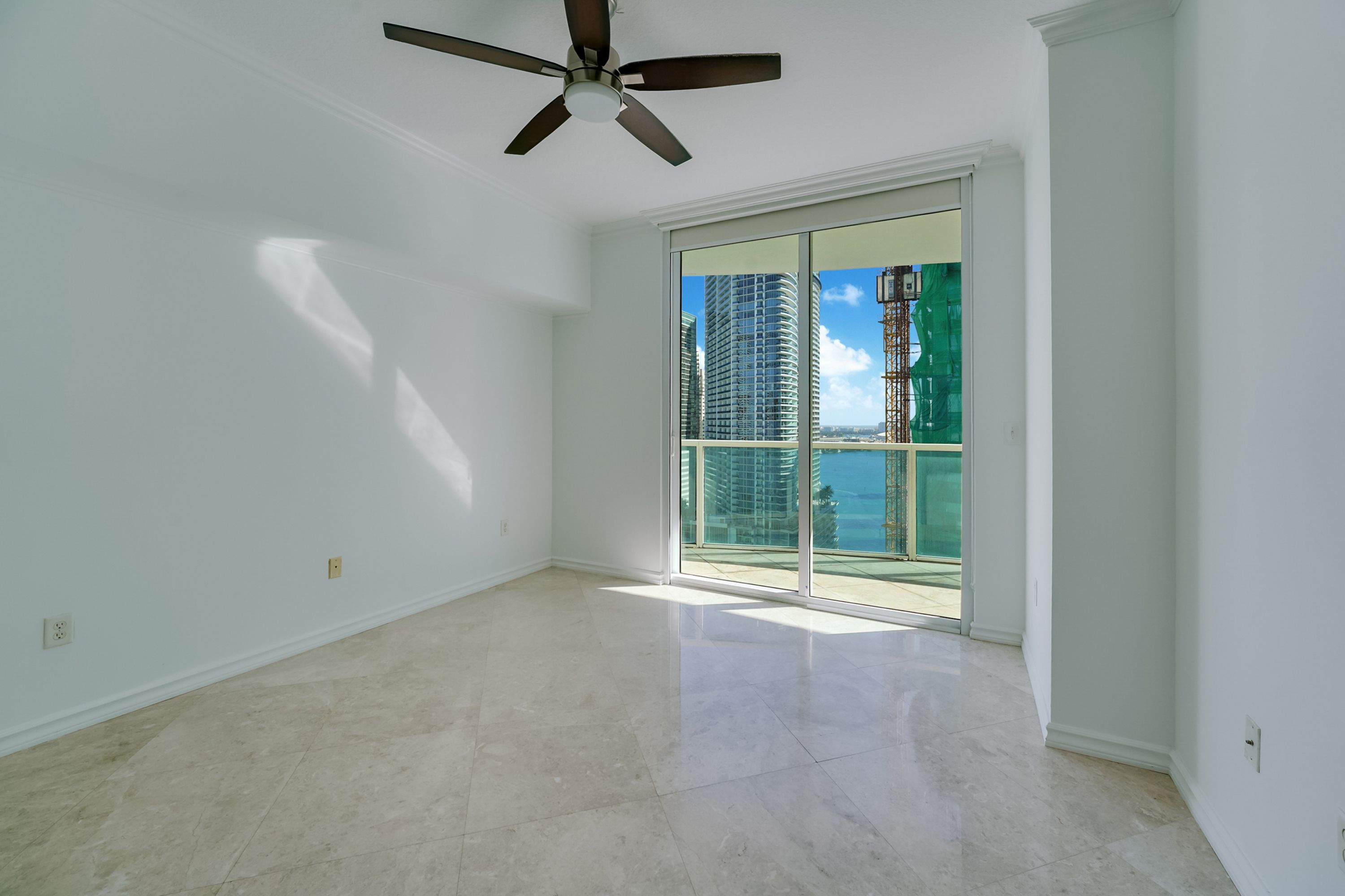 31 SE 5th Street Miami FL 33131