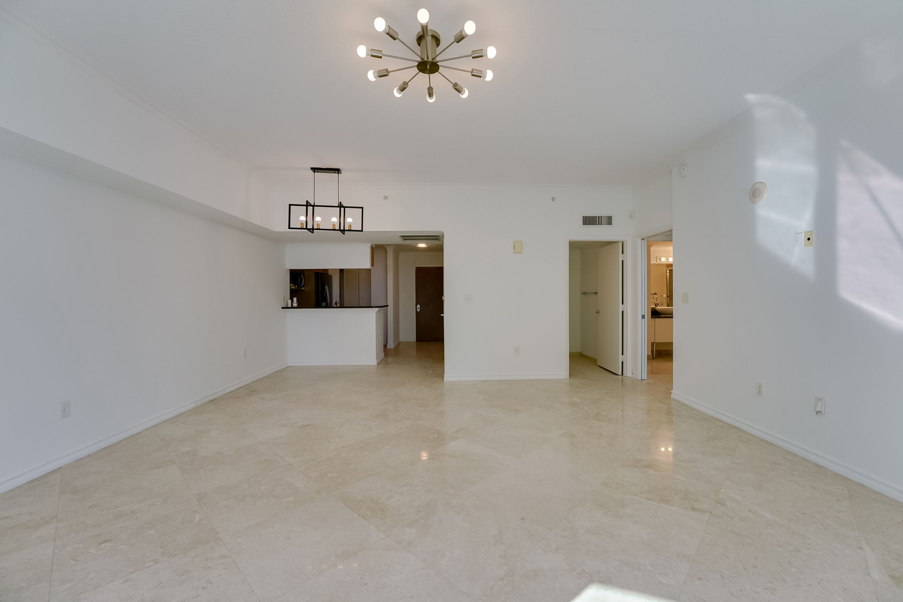 31 SE 5th Street Miami FL 33131
