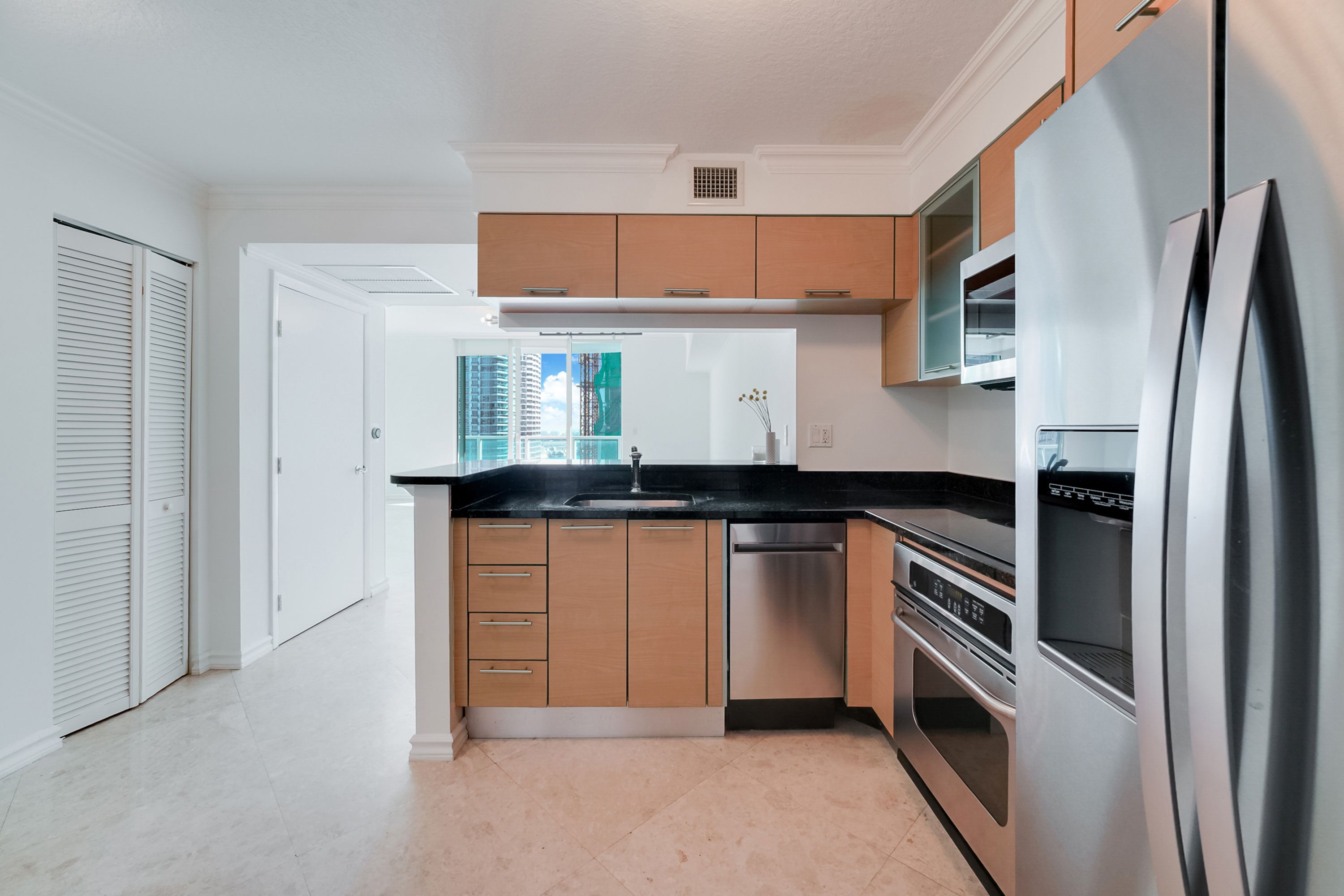 31 SE 5th Street Miami FL 33131