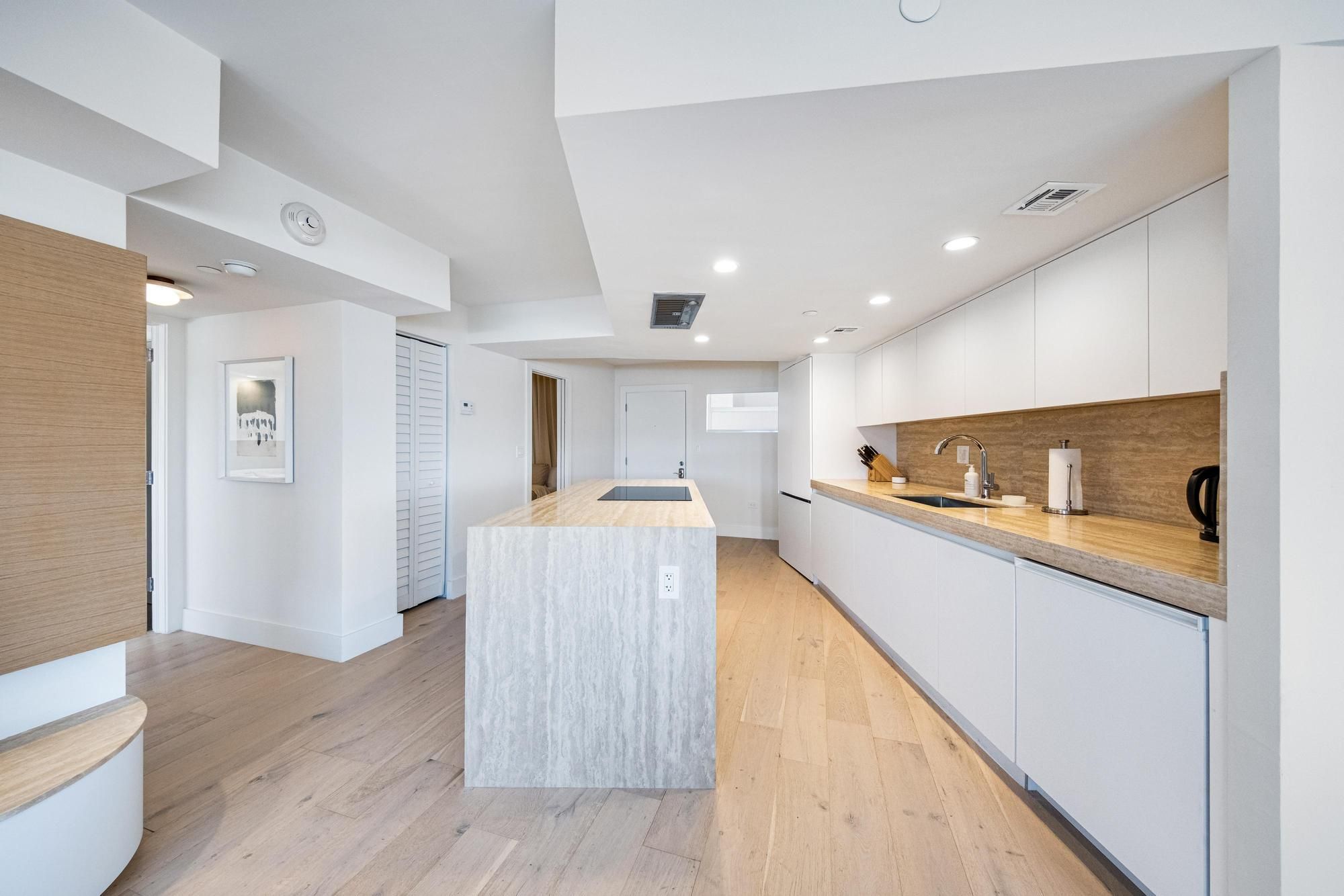 1881 Washington Avenue Miami Beach FL 33139