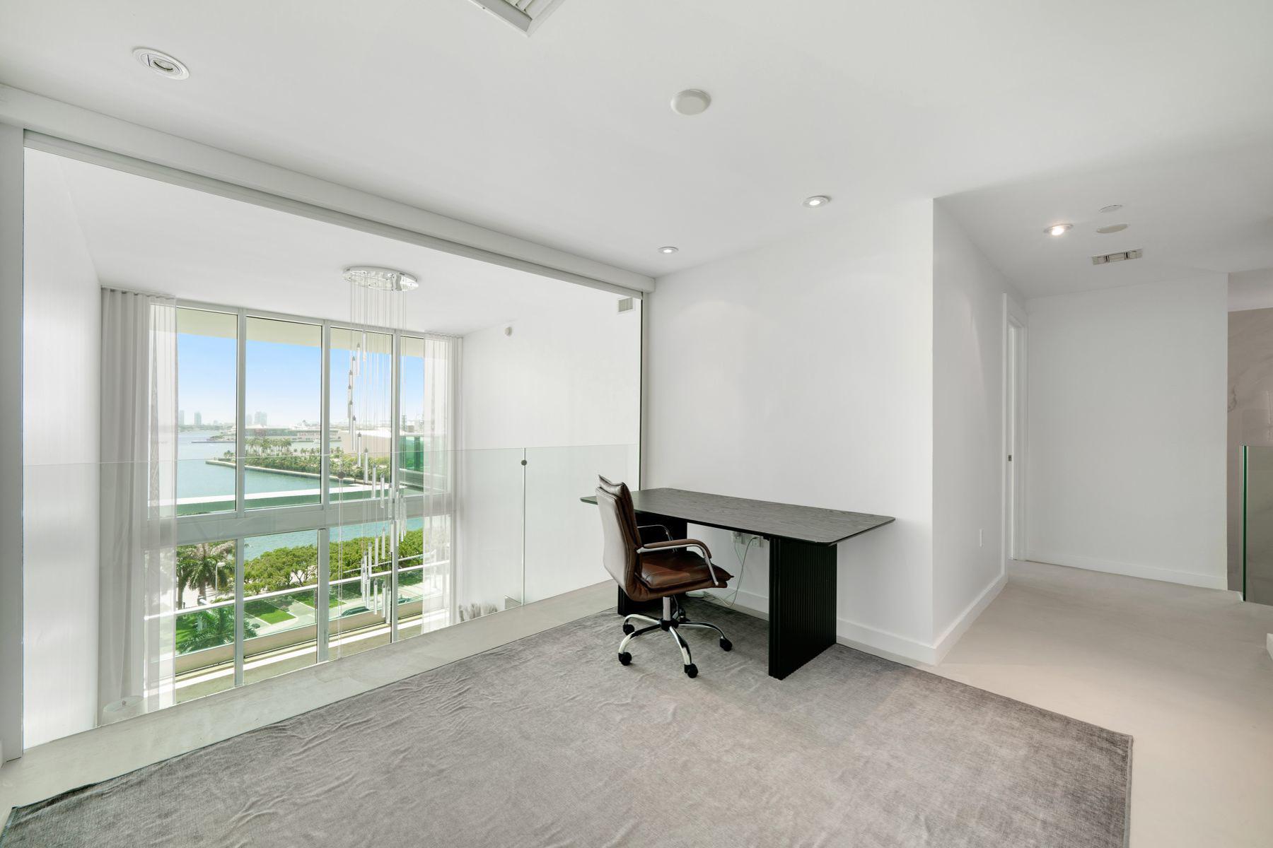 900 Biscayne Boulevard Miami FL 33132