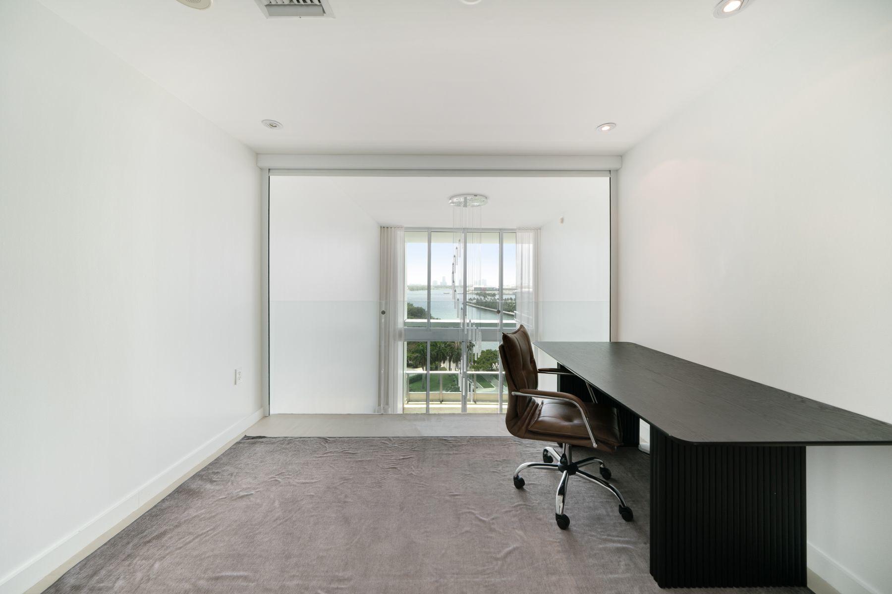 900 Biscayne Boulevard Miami FL 33132