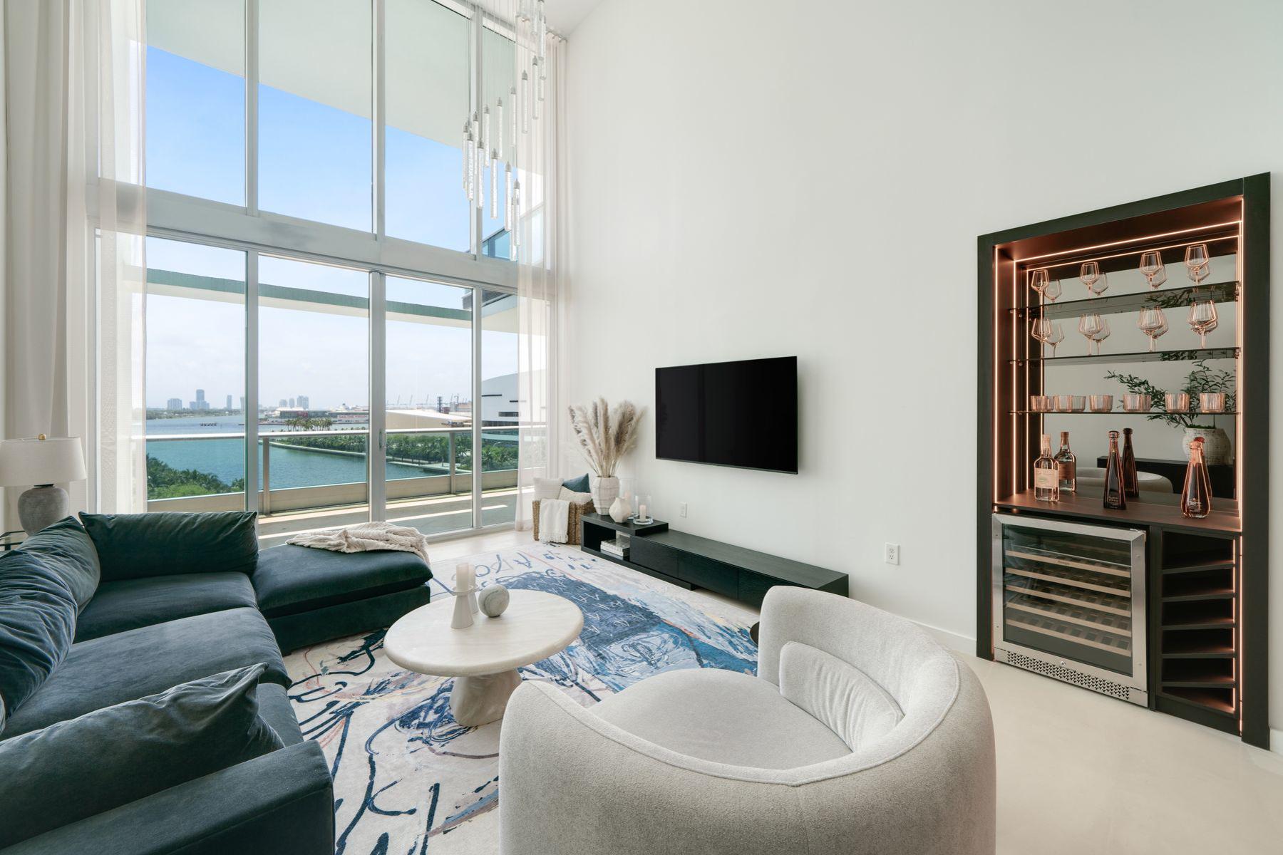 900 Biscayne Boulevard Miami FL 33132