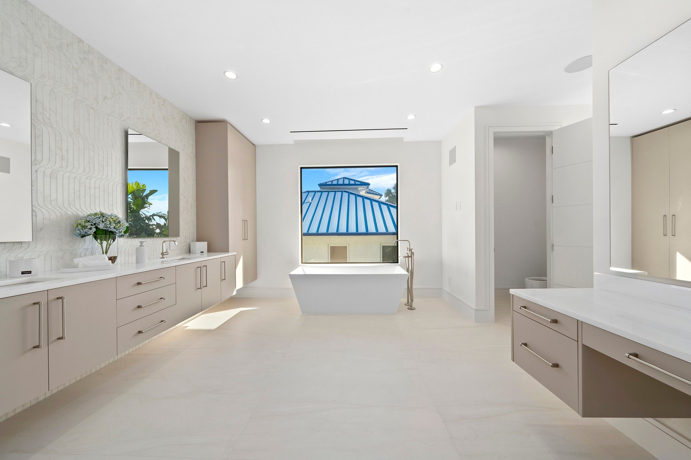 2880 NE 9th Street Pompano Beach FL 33062