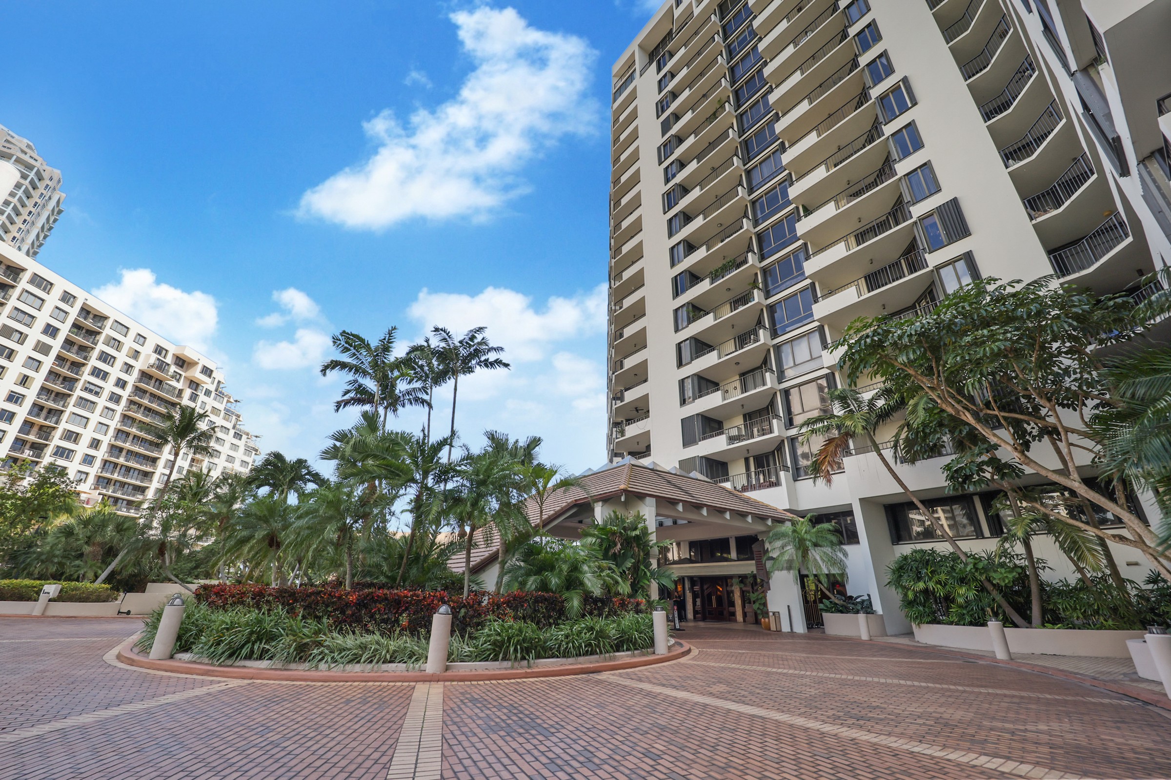 520 Brickell Key Drive Miami FL 33131