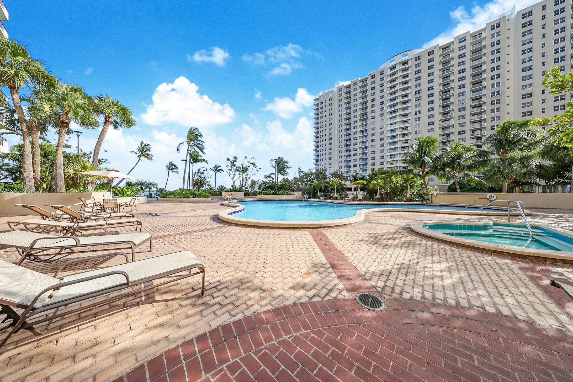 520 Brickell Key Drive Miami FL 33131