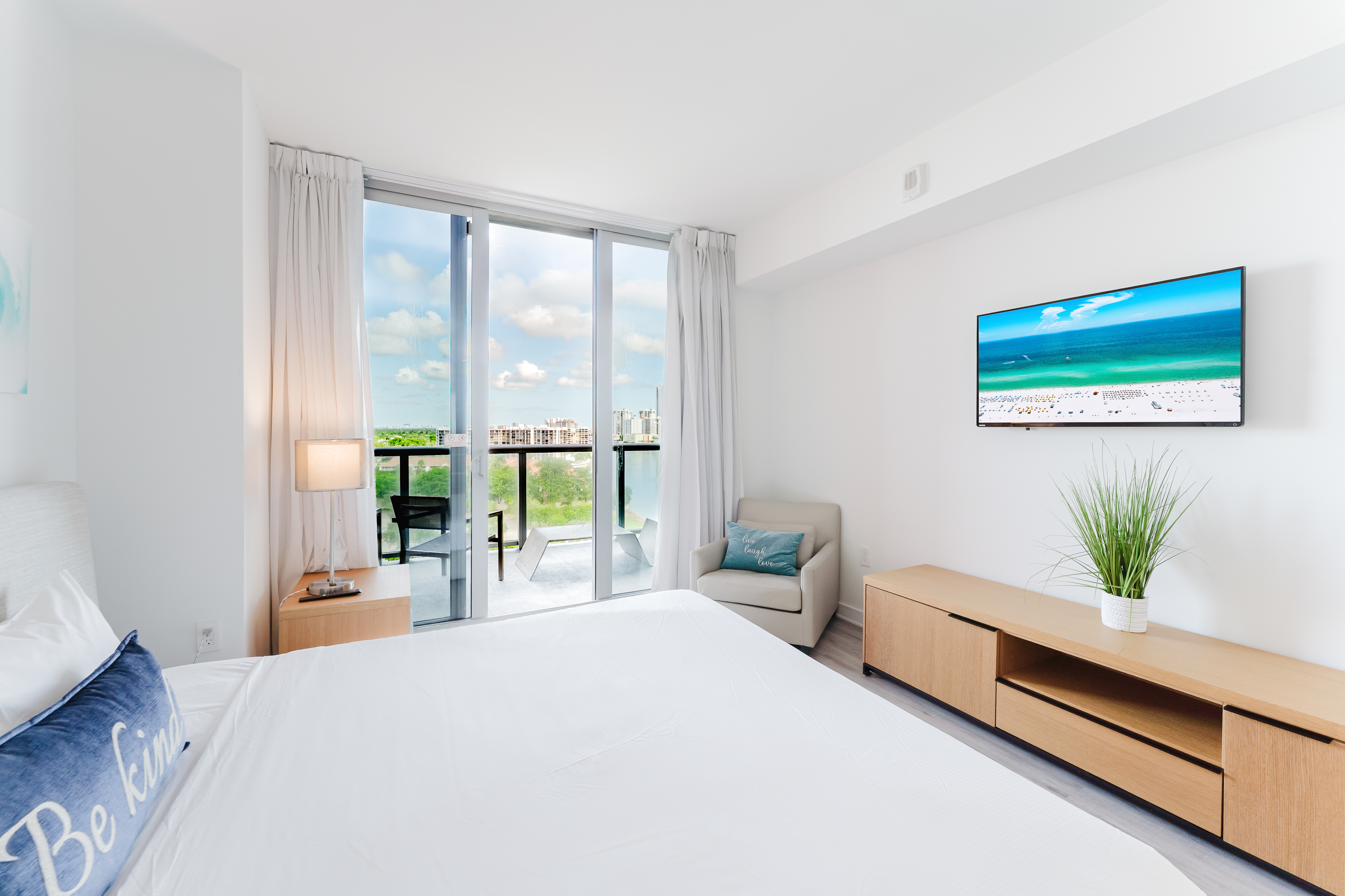 2602 E Hallandale Beach Boulevard Hallandale Beach FL 33009